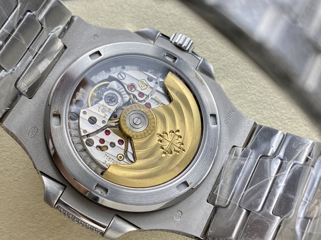 Fake Diamond Watch Patek Philippe Replica 5719/1G-001 Nautilus 40mm White Gold Diamond Pave White Gold Diamond Set Automatic AMG(1:1 replica)