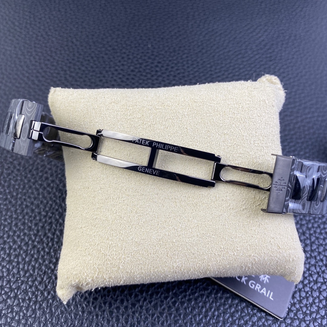 Best Fake Patek Philippe Replica Watch Nautilus All Carbon Black The Black Grail Project(1:1 replica)