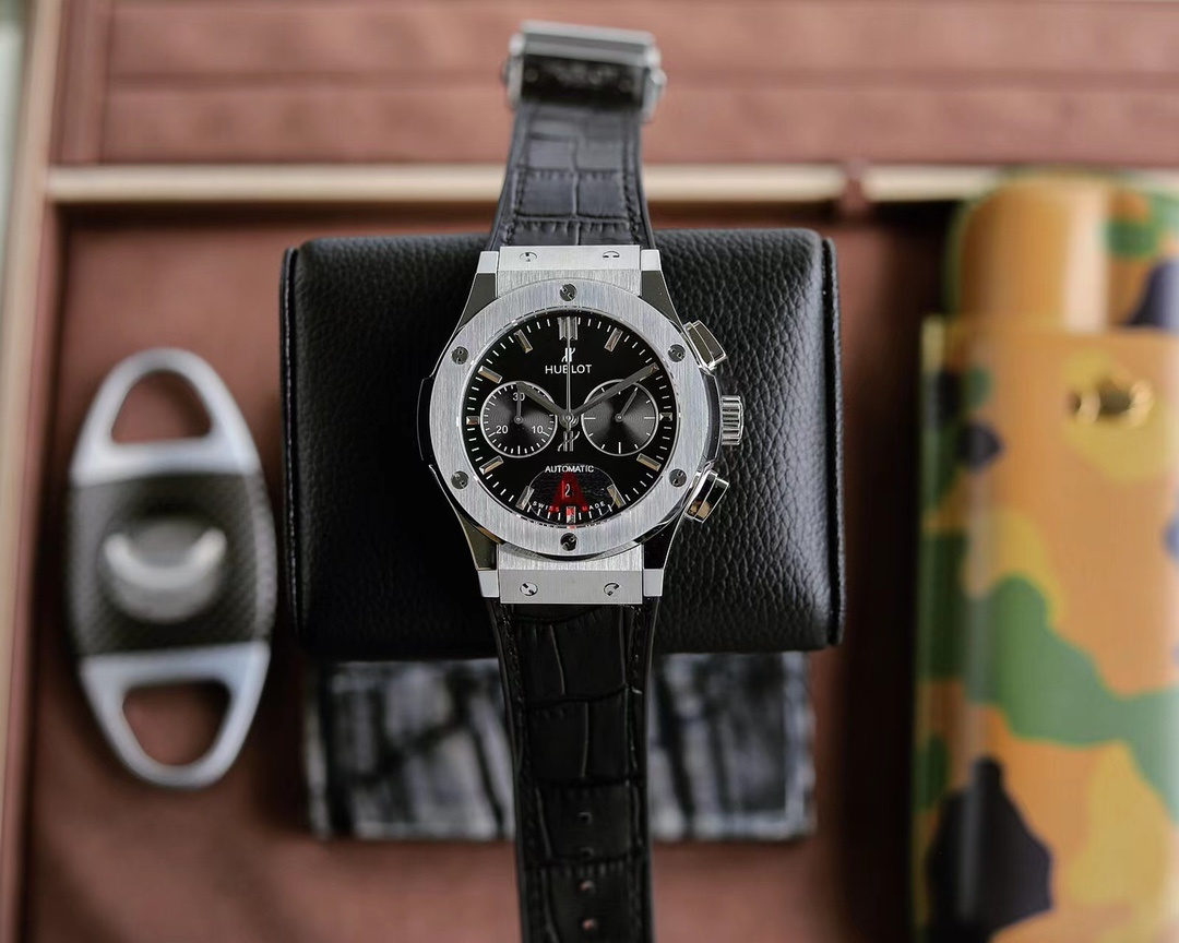Hublot Classic Fusion Chronograph Titanium Black Dial 45mm(1:1 replica)