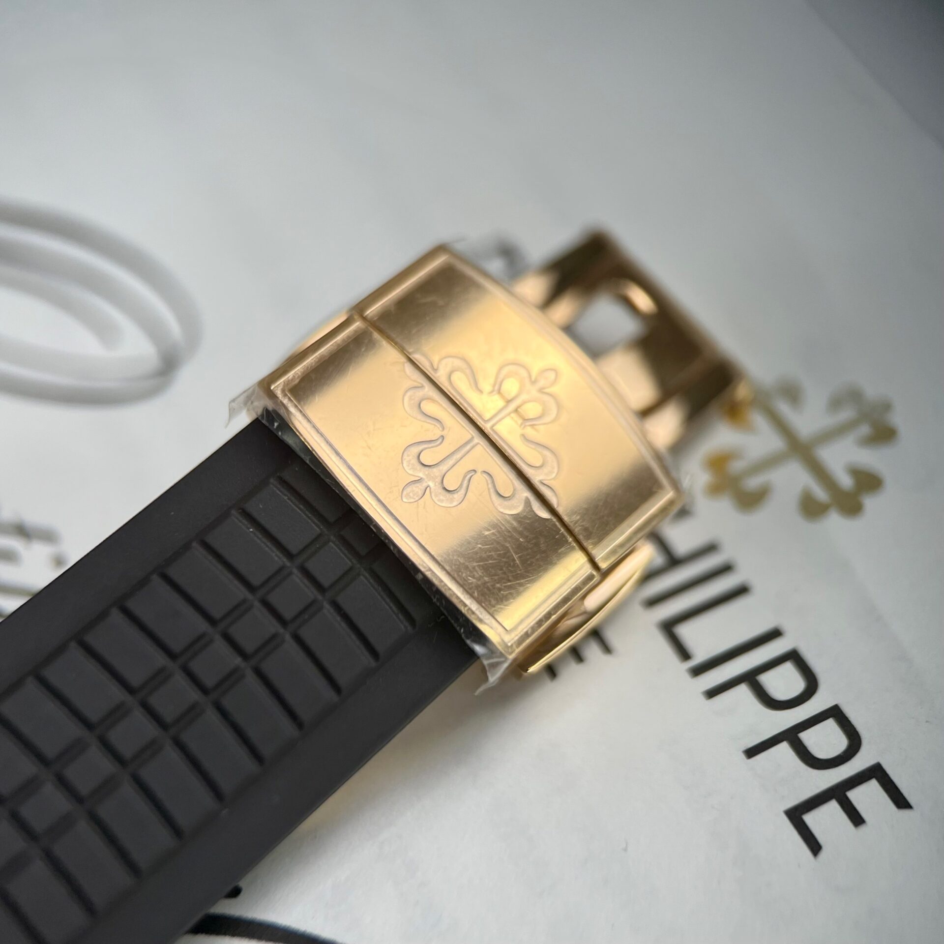 Patek Philippe Aquanaut 5167R Replica Watch Gold Wrapped Moissanite 40mm