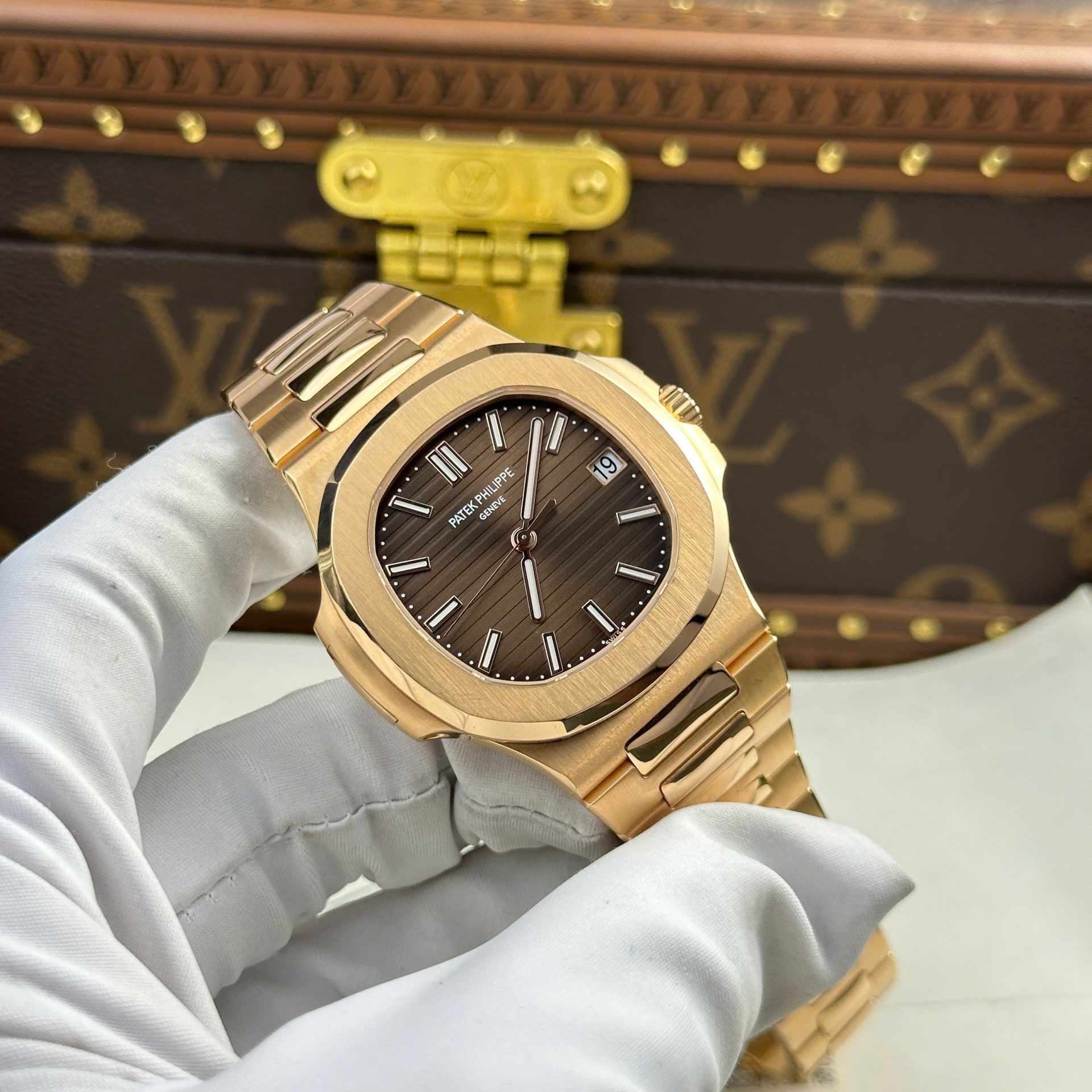 Patek Philippe Nautilus 5711 Refined Max Option 18K Gold Wrapped Chocolate Dial 40mm
