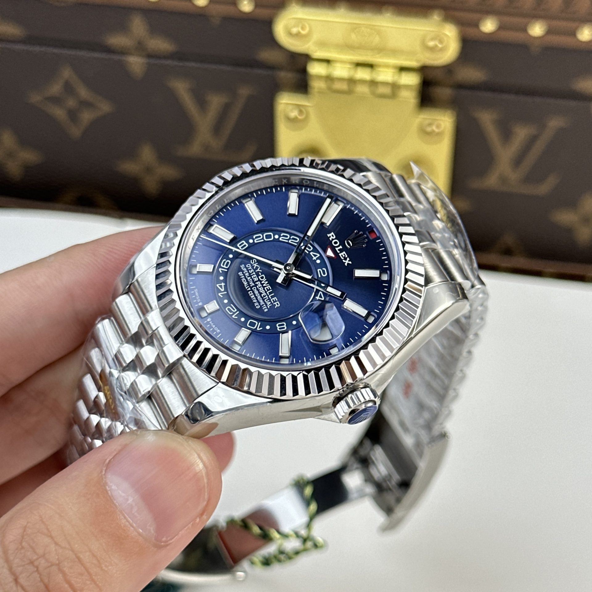 Rolex Replica Watch Sky Dweller 326934 Strap Jubilee Dial Blue 42mm