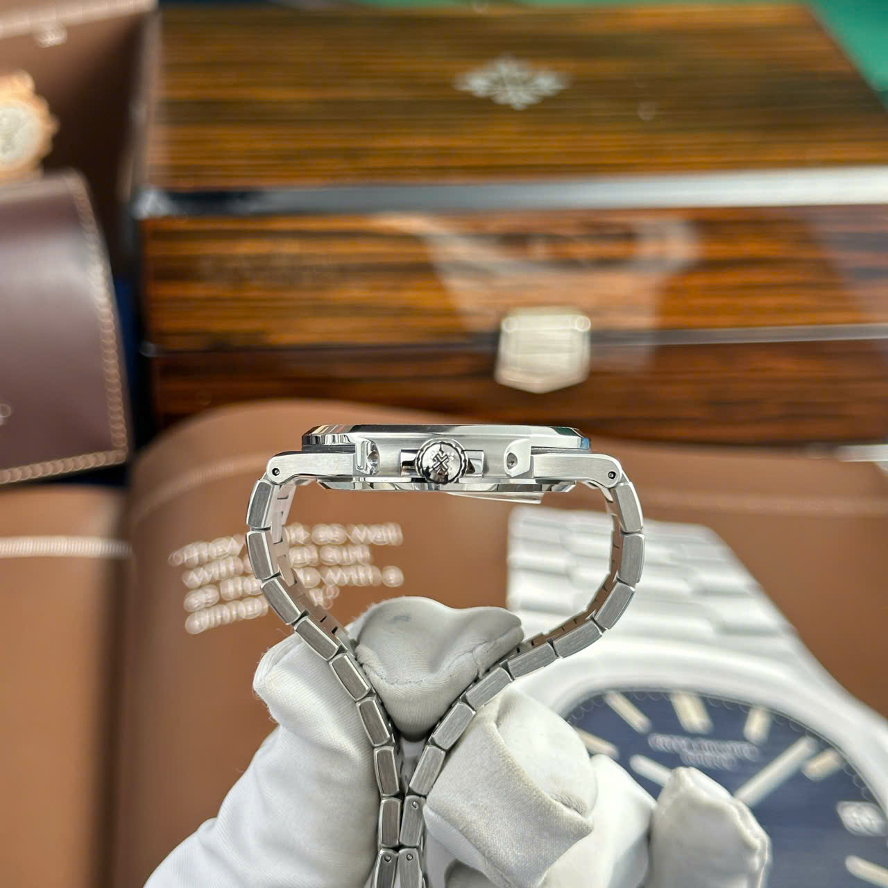 Patek Philippe Nautilus 5711 Replica Watch Refined Full Options Like Auth Top Top Quality 40mm