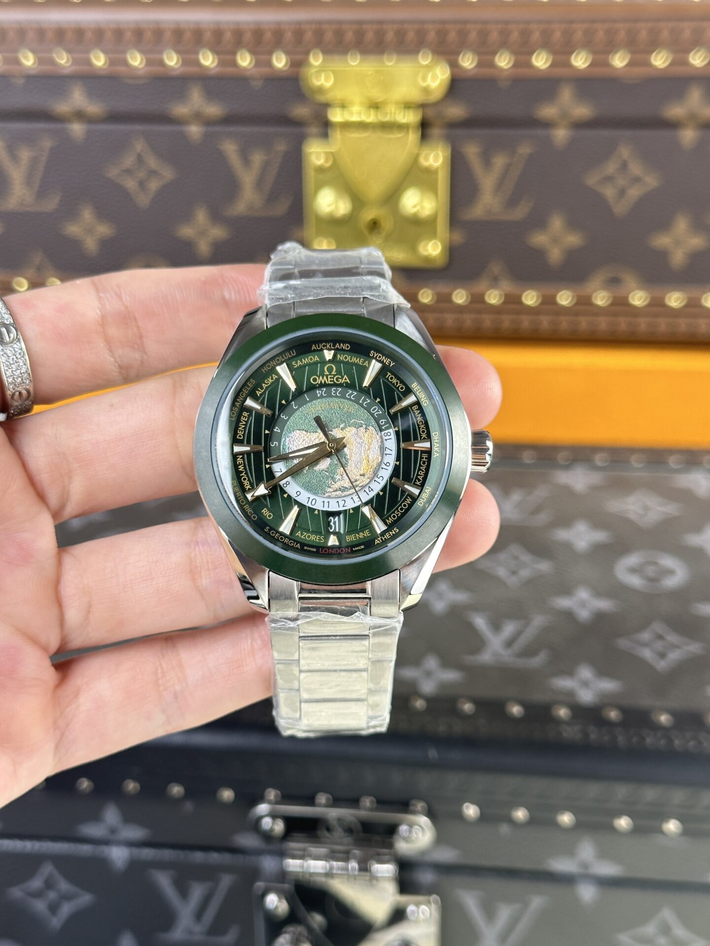 Omega Replica Watch Seamaster Aqua Terra Dial Green 43mm