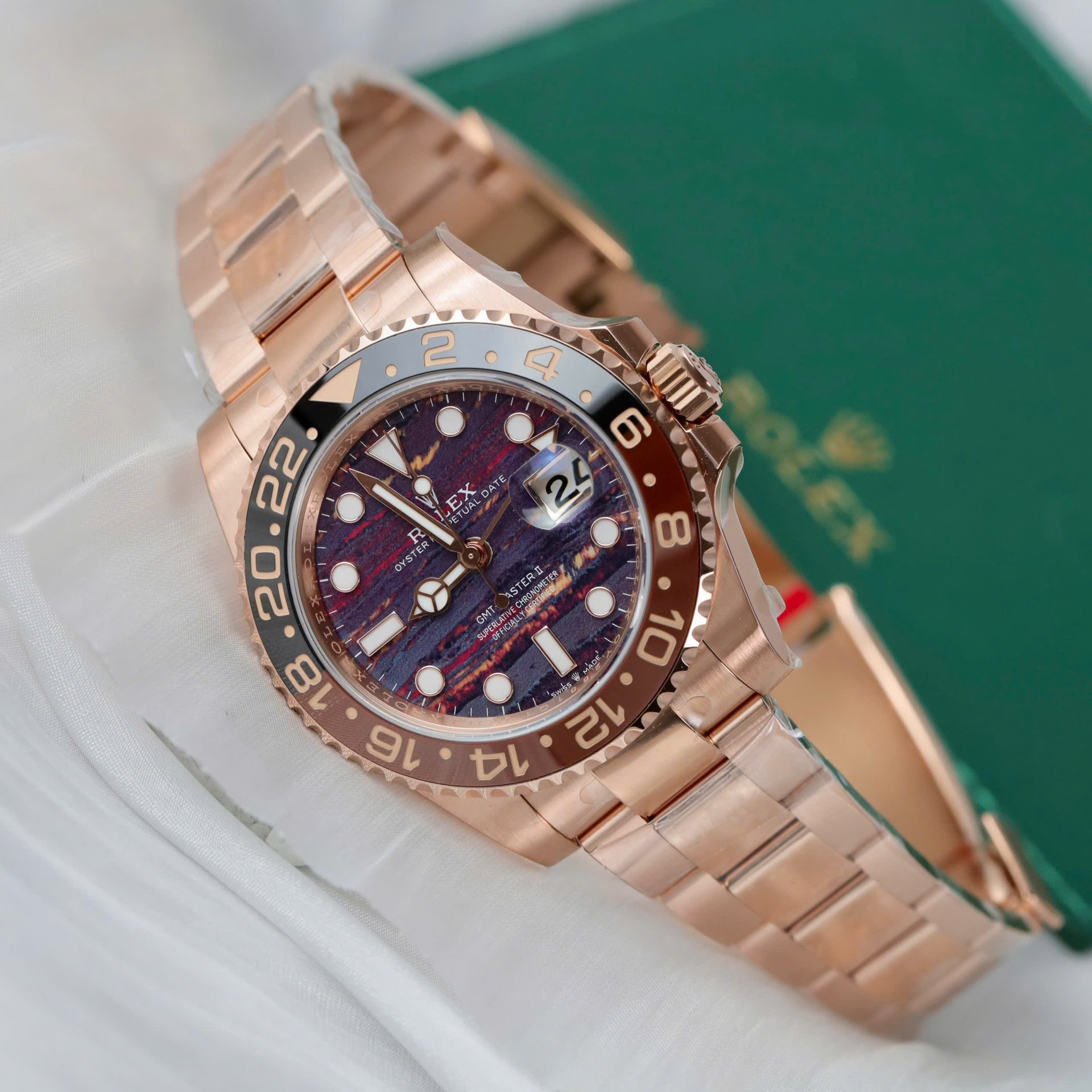 Rolex GMT-Master II 126715CHNR Replica Watch Rose Gold Tiger Eye Stone Dial 40mm