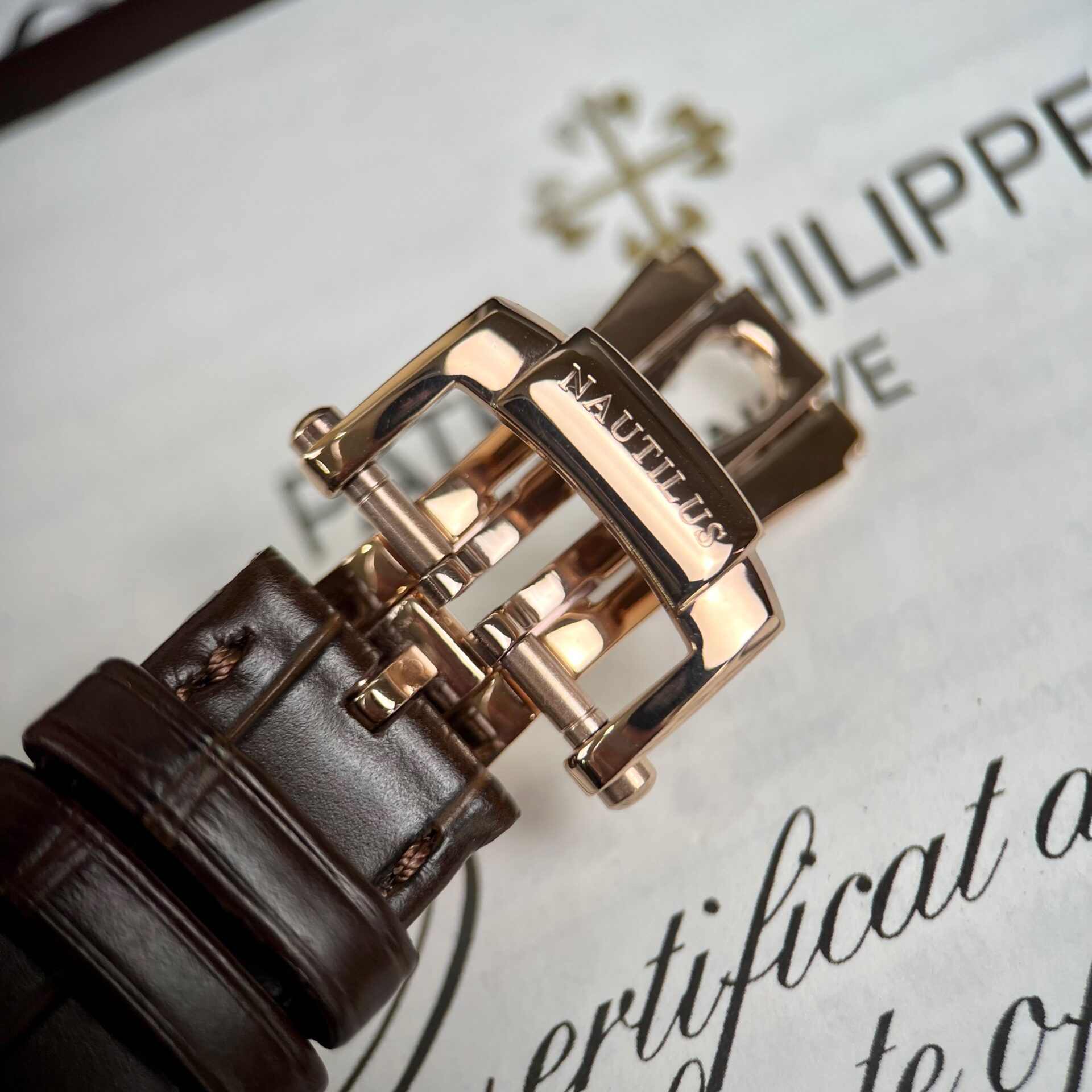 Patek Philippe Replica Watch Nautilus 5712R Chocolate Dial Gold Wrapped 40mm