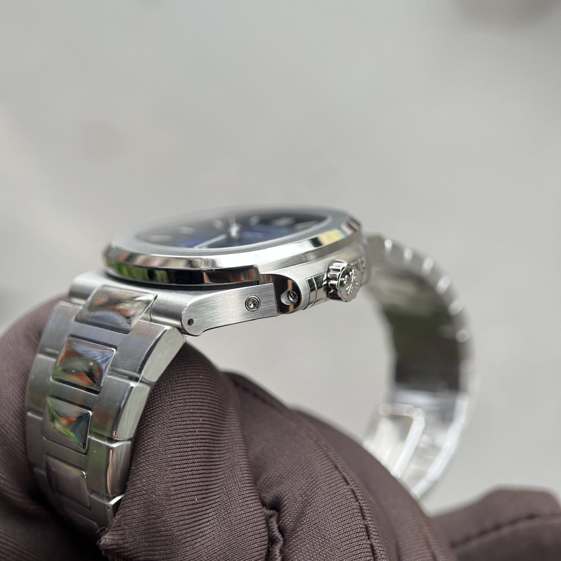 Patek Philippe 5726G Replica Watch Steel Strap Blue Dial 40.5mm