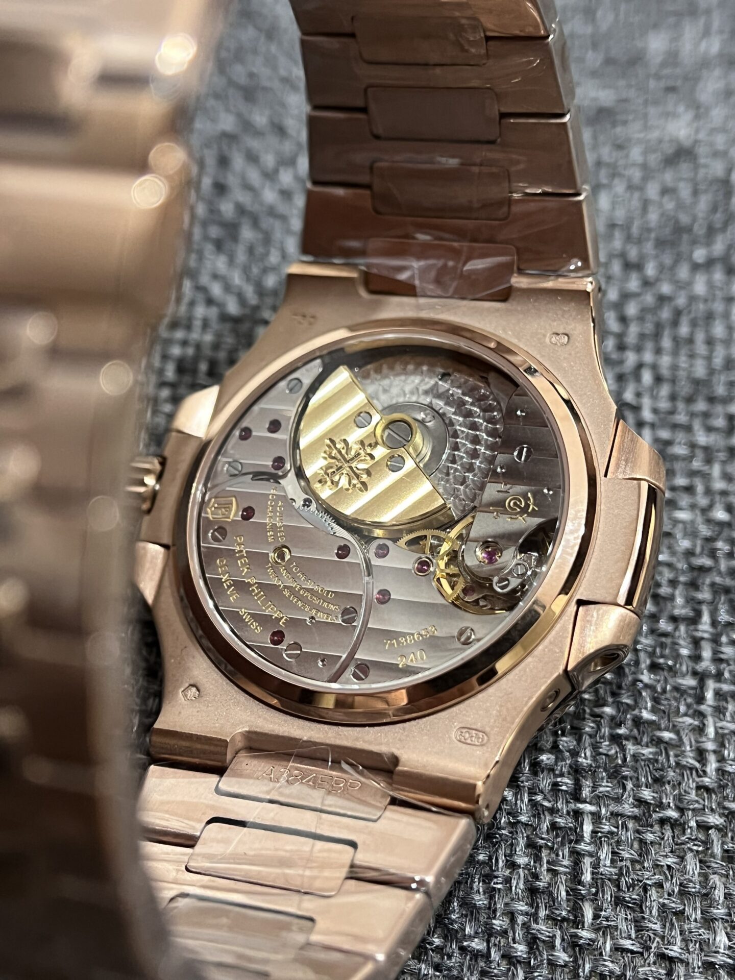 Patek Philippe Nautilus 5712R Replica Watch Rose Gold Chocolate Dial 40mm