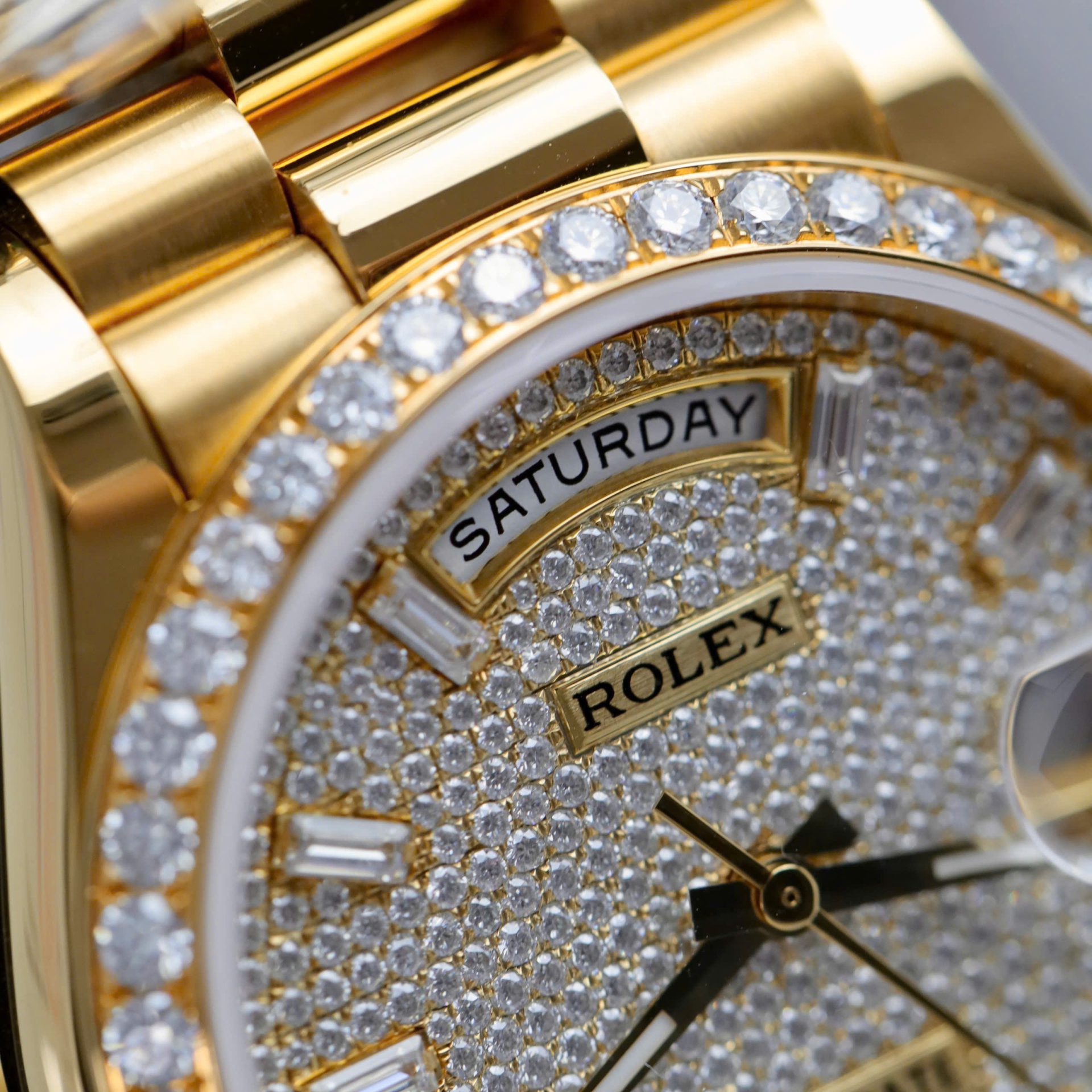Rolex Day-Date 18K Gold Wrapped + Moissanite Diamonds Copies Watches GM Factory 36mm