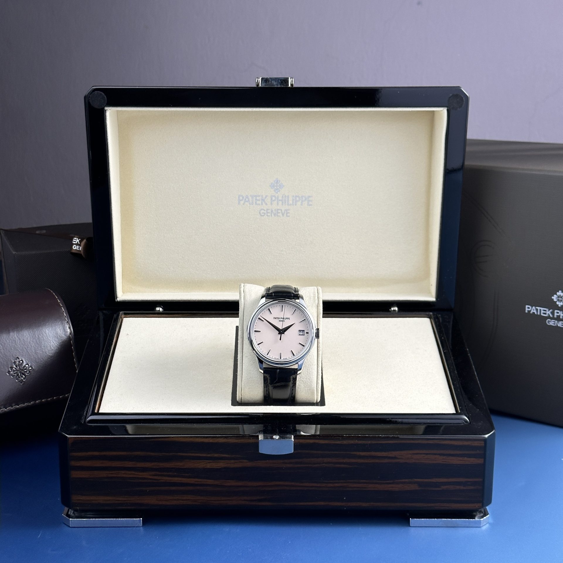 Patek Philippe Replica Watch Calatrava 5227G Mechanical Ivory Dial 3K Factory 39mm