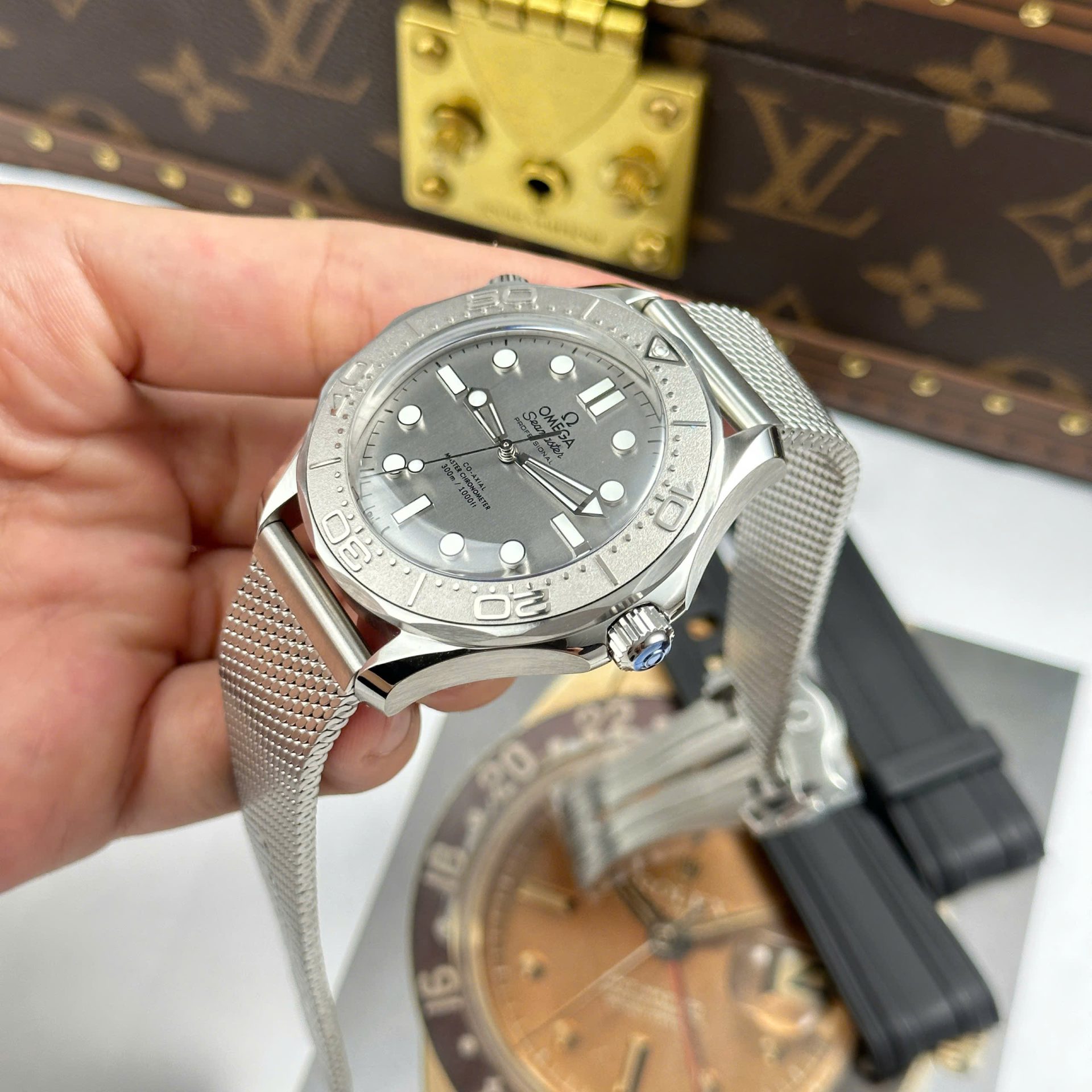 Omega Seamaster Diver 300m Replica Watch Gray Dial VS Factory 42mm