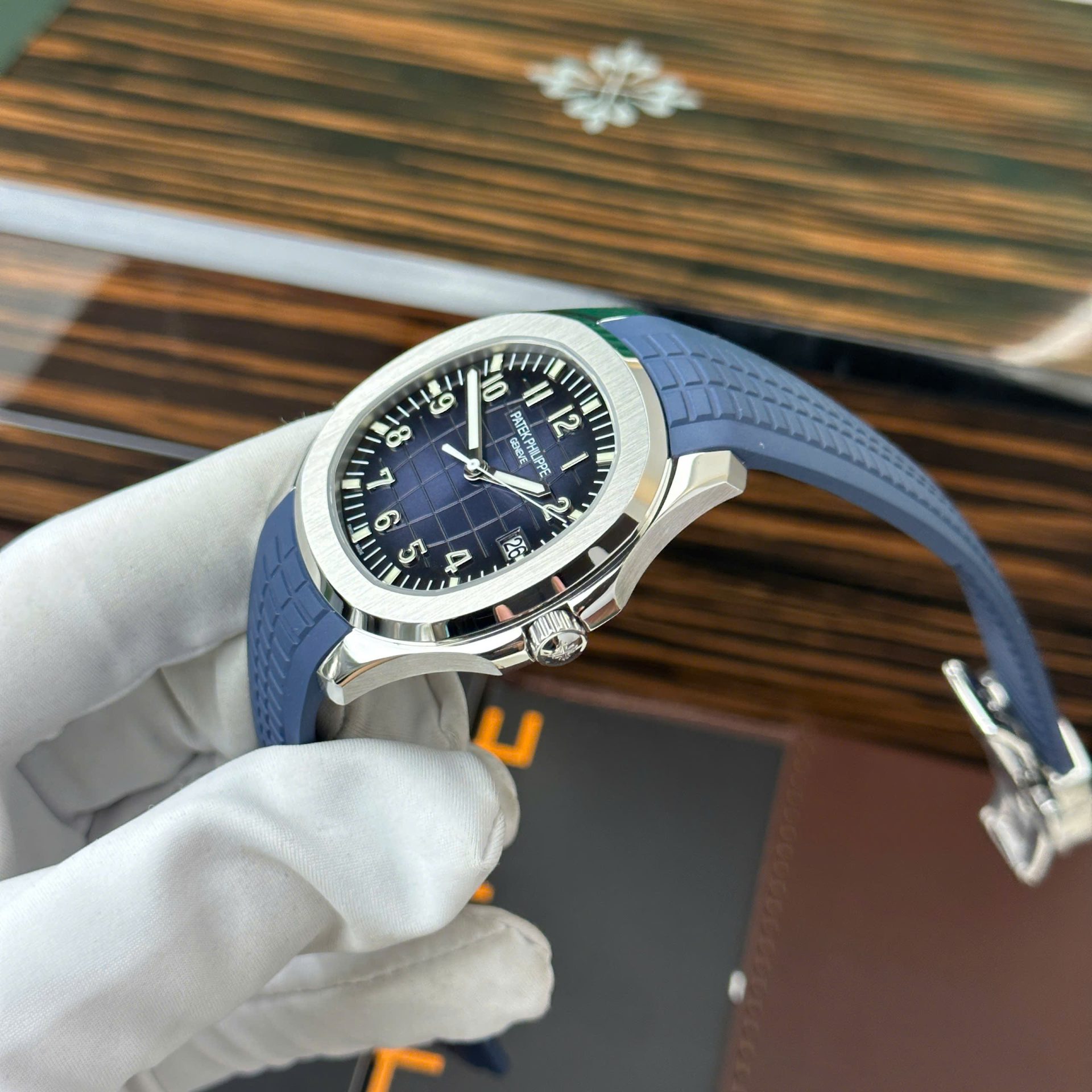 Patek Philippe Aquanaut 5168G Blue Dial Best Replica Watch Custom Like Auth 42.2mm