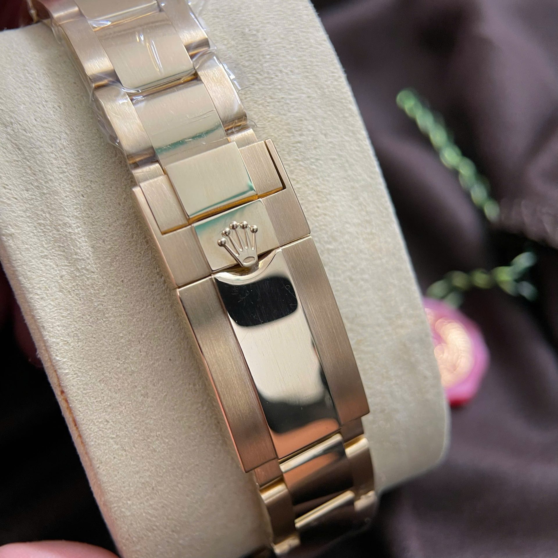 Rolex Cosmograph Daytona 126598TRU Replica Watch 18K Solid Gold + Ruby + Natural Diamonds 40mm