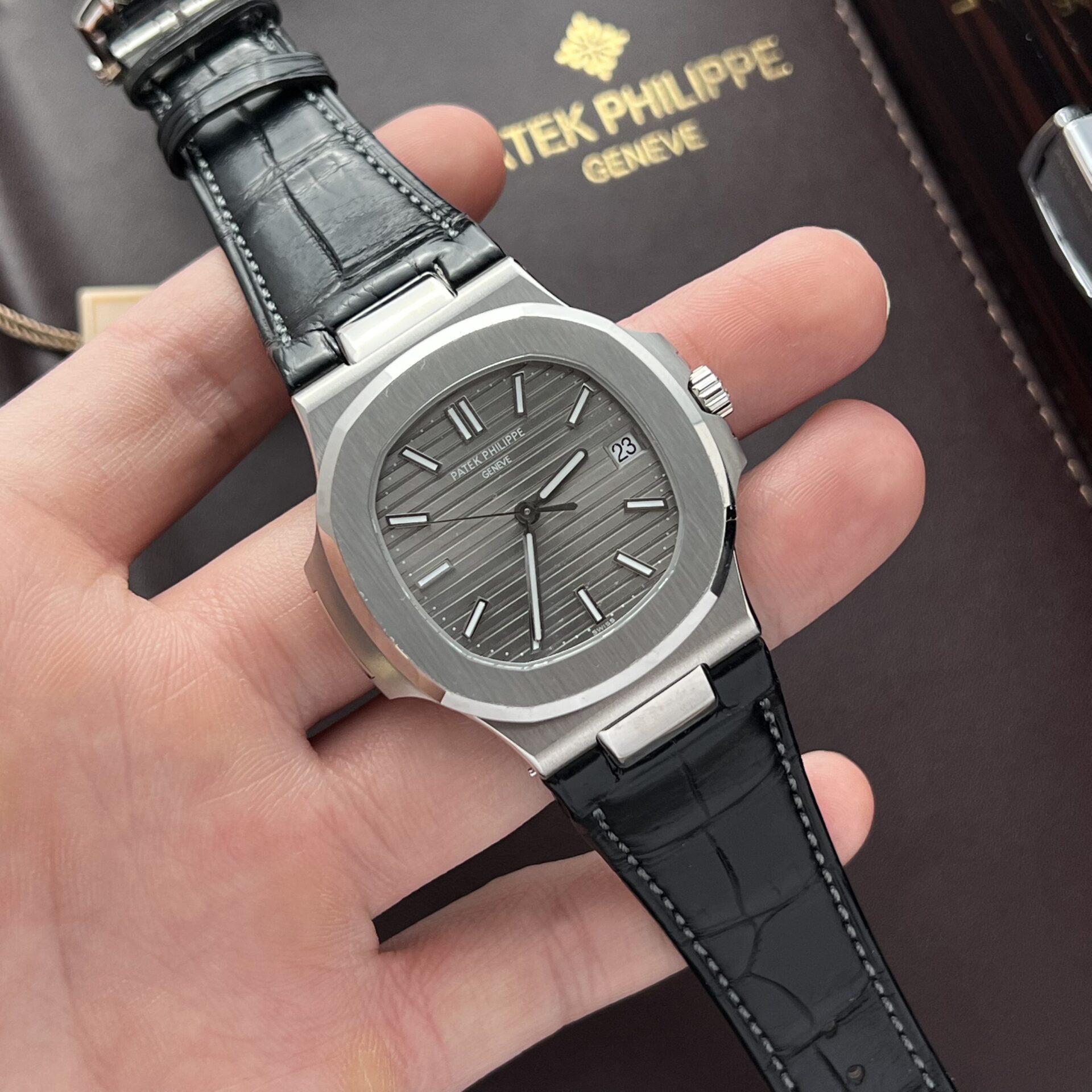 Patek Philippe Nautilus 5711 Replica Watch Gray Dial 3K 40mm