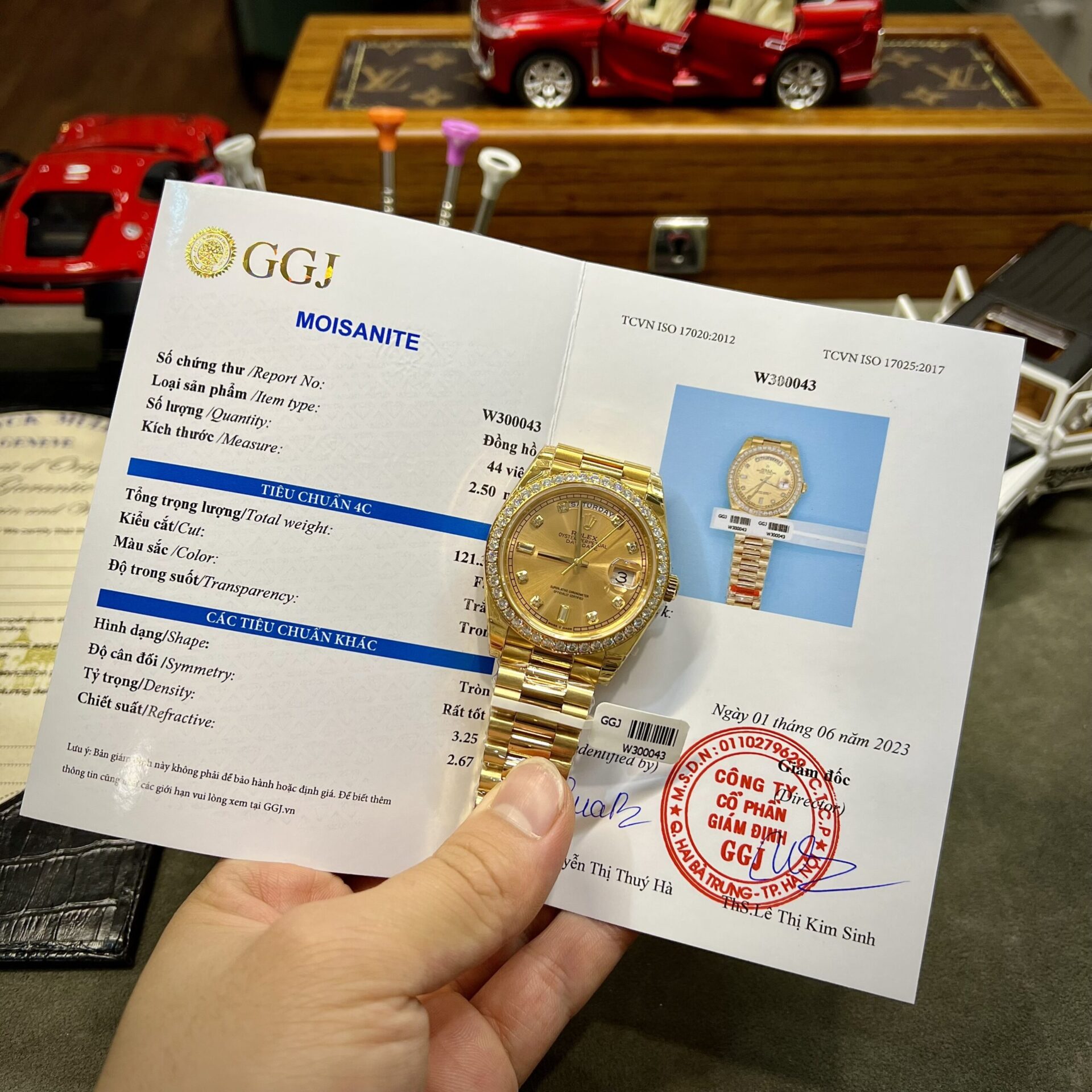 Rolex Fake Watch Day-Date Yellow Dial Custom Moissanite Diamonds 40mm