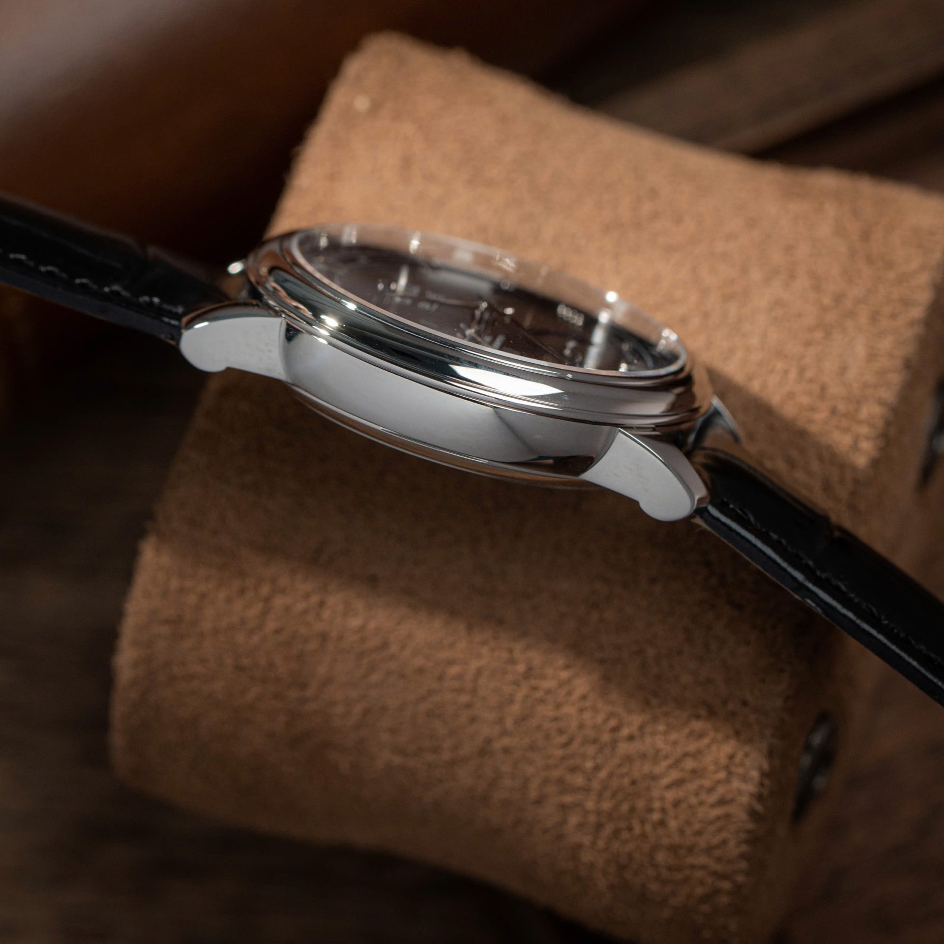 Omega De Ville Prestige Power Reserve Replica Watch Dial Blue Leather Strap 39.5mm