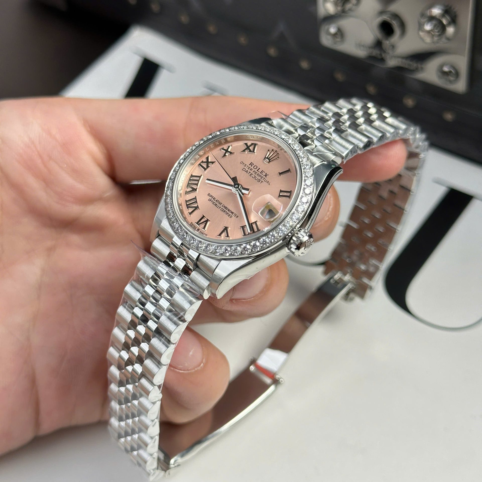 Rolex DateJust Replica Watch Women Dial Pink Bezel Diamonds CZ THB Factory 31mm