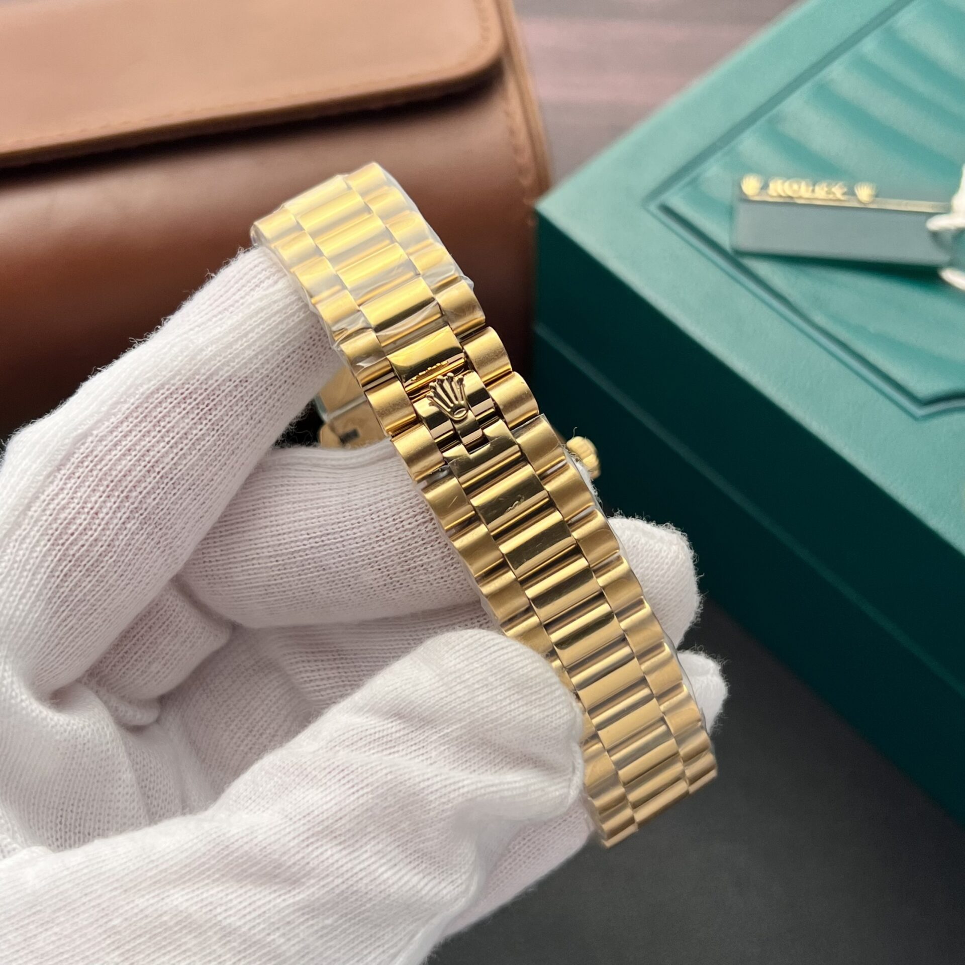 Rolex DateJust Mother Of Pearl Dial Replica Watch With Diamonds 36mm