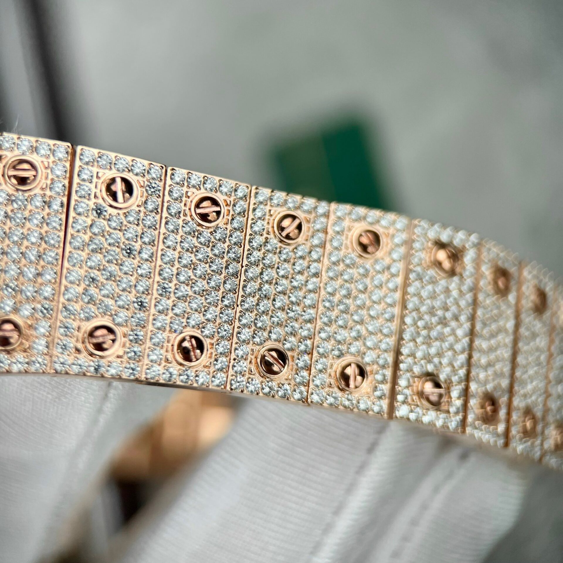 Cartier Santos Men s Full Diamond Replica Watch Highest Quality 39.8mm