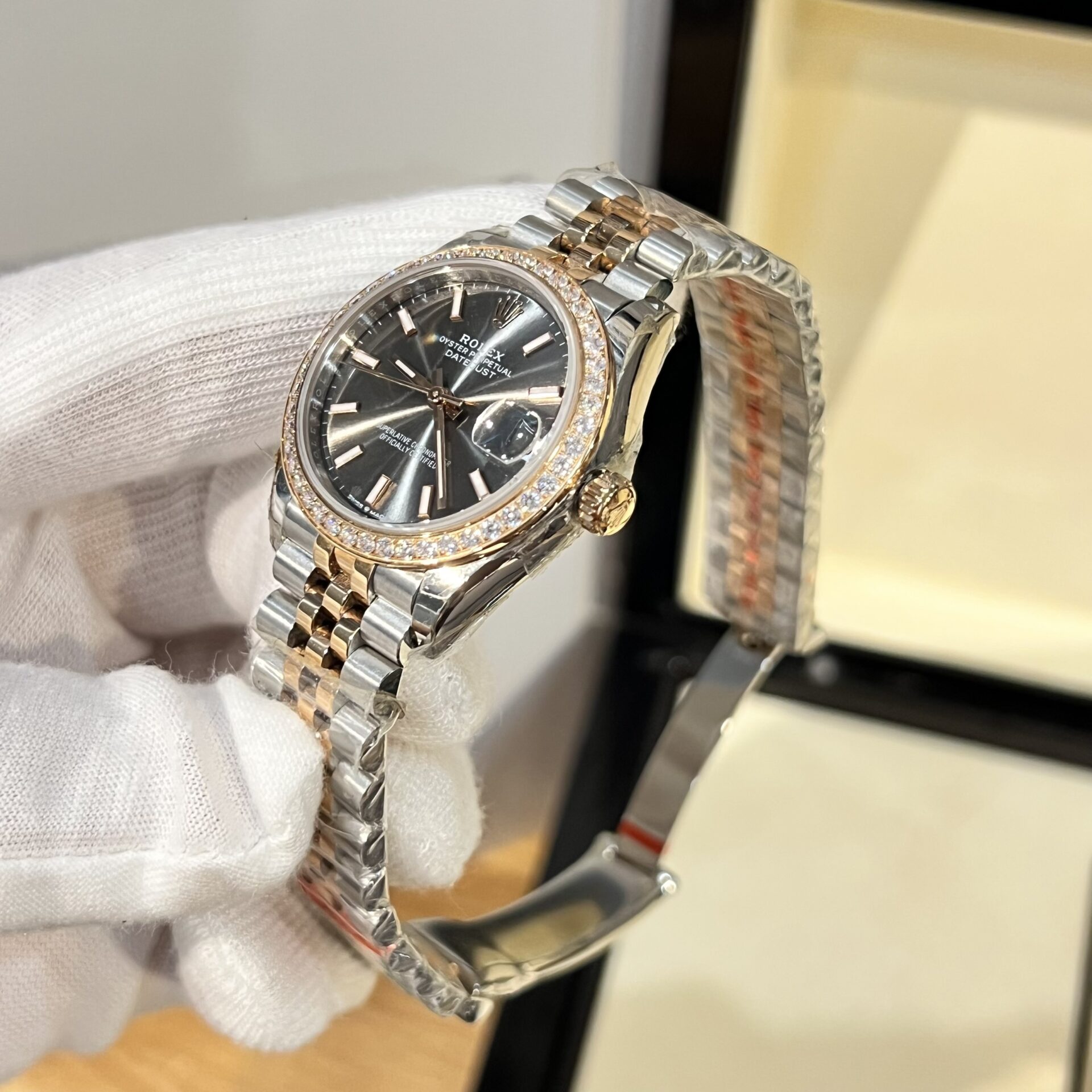 Rolex DateJust Women s Replica Watch With Diamonds Gray Dial EW Factory 31mm