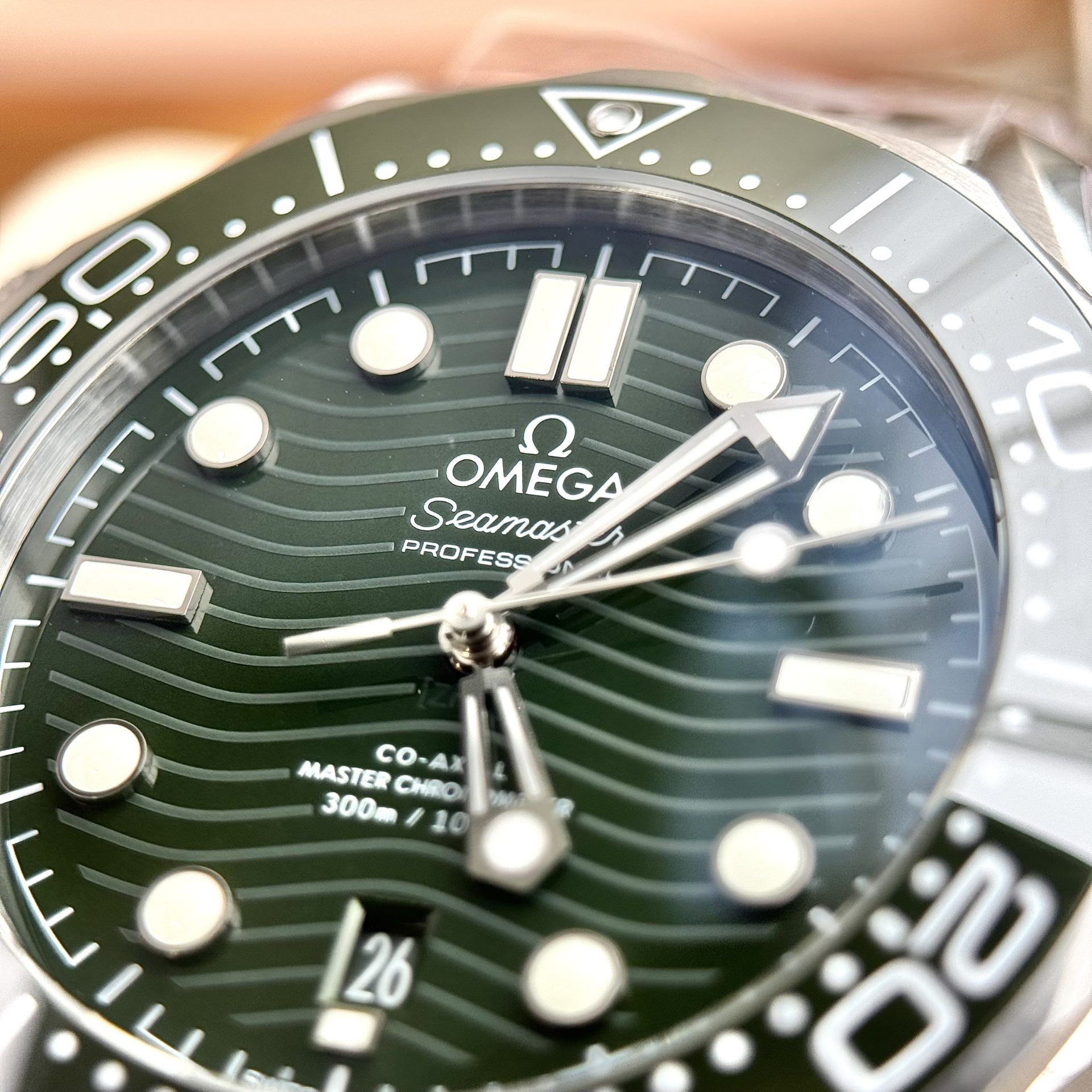 Omega Best Replica Watch Seamaster Diver 300M Dial Green VS Factory 42mm