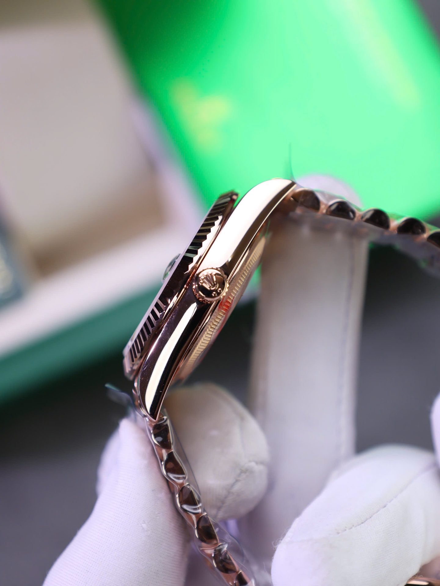 Rolex Day-Date Green Dial Replica Watch Gold Wrapped Weight 186Gram QF 40mm