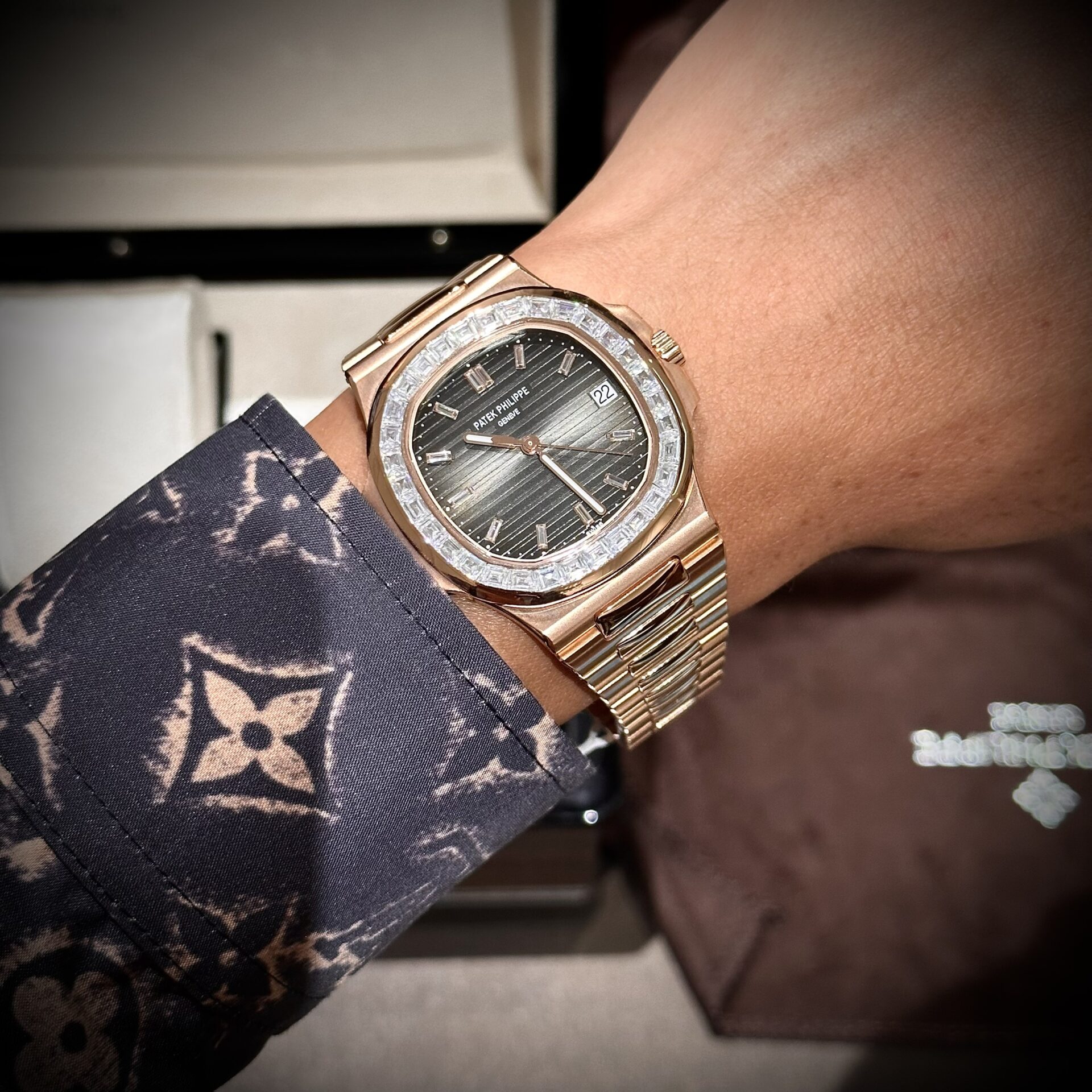 Patek Philippe Replica Watch Nautilus 5723 Gold Wrapped Moissanite Diamonds 40mm