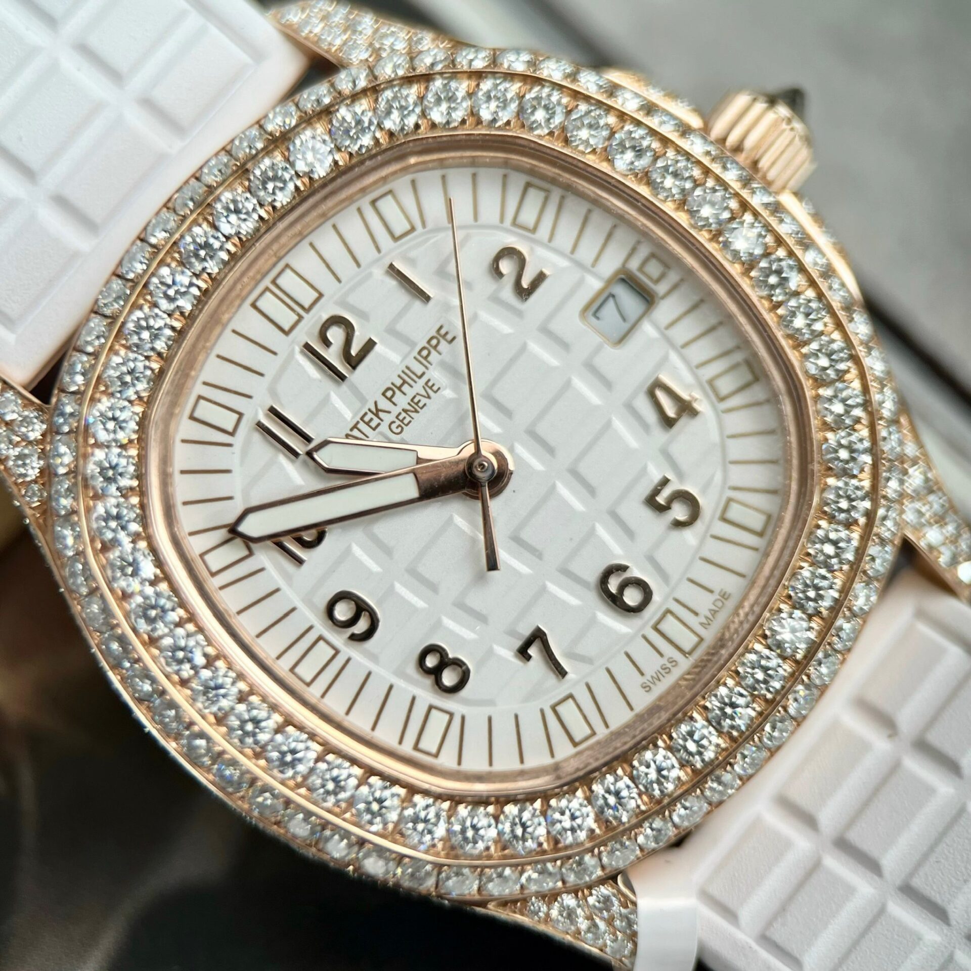 Patek Philippe Aquanaut 5069R With Moissanite Replica Watch PPF 35.2mm