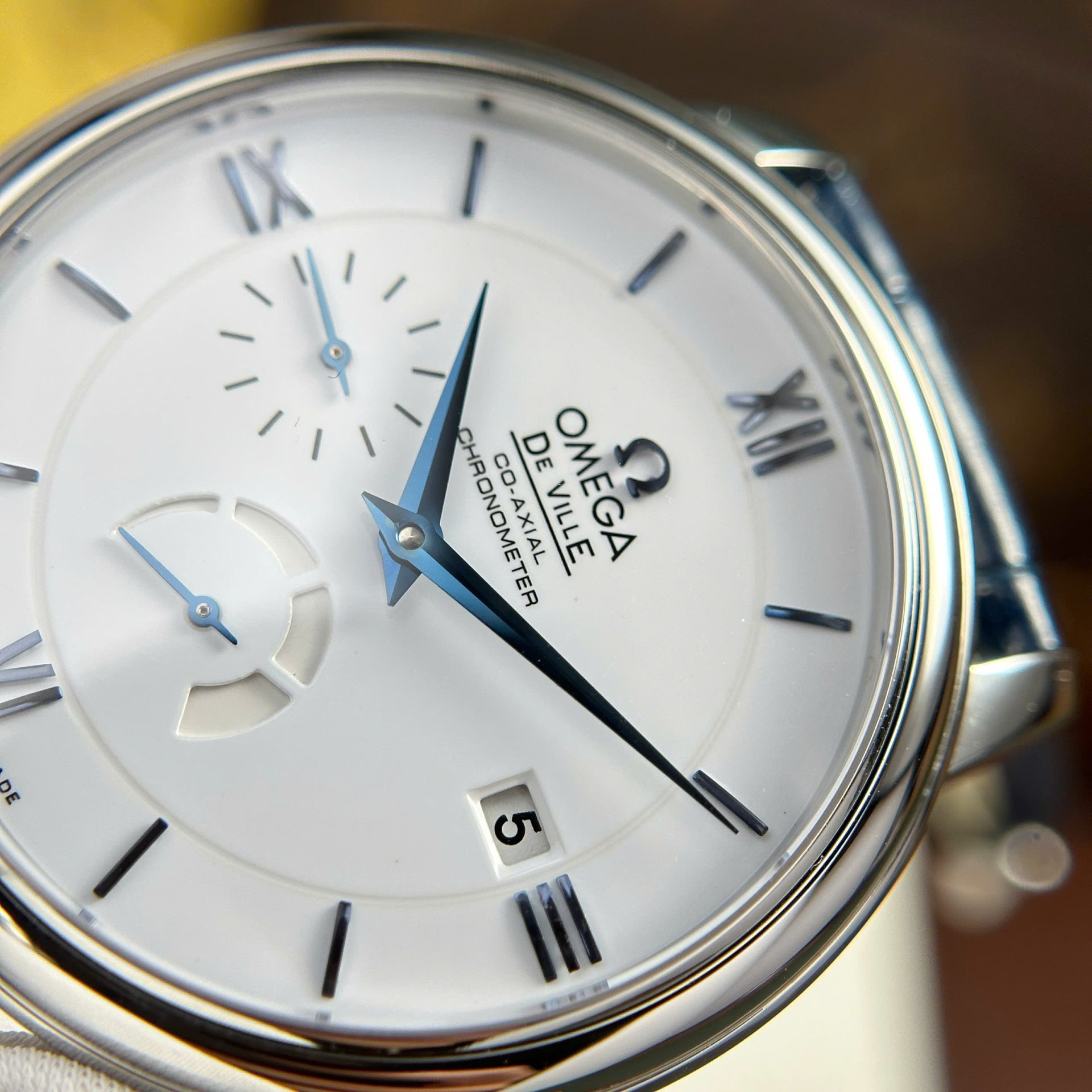 Omega Replica Watch De Ville Prestige Power Reserve White Dial 39.5mm