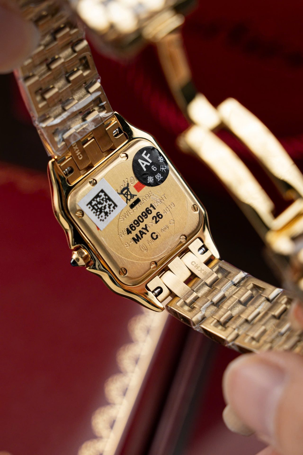 Cartier Panthere WJPN0015 White Dial Replica Watch Bezel Diamonds Moissanite 27x37mm