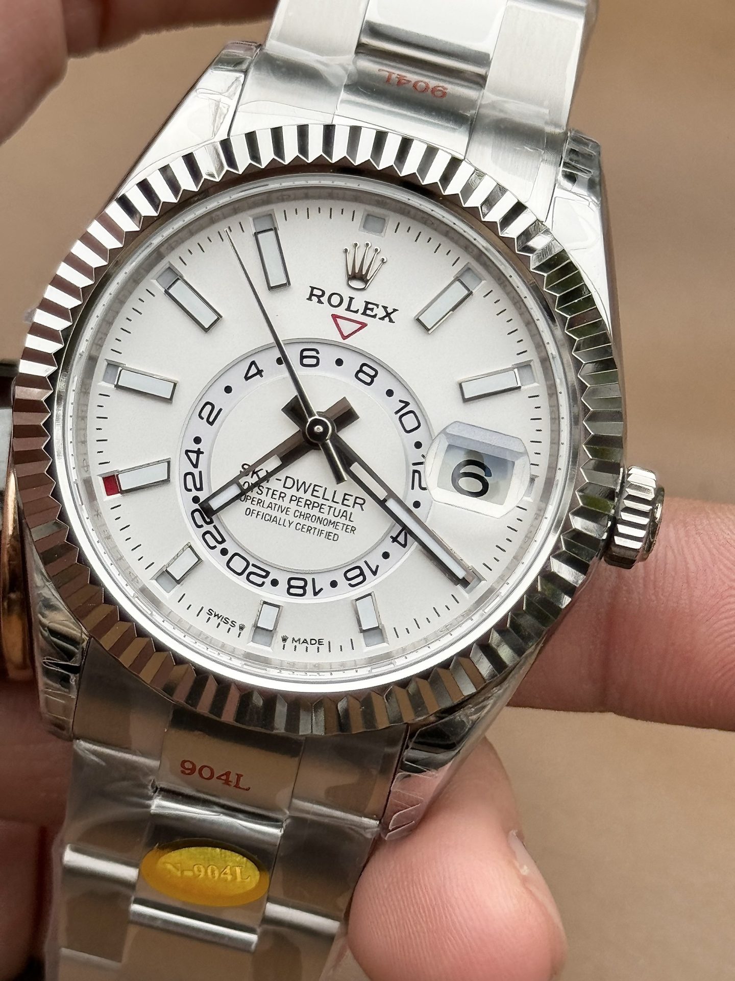 Rolex Fake Watch Sky Dweller 326934 White Dial Metal Wire 42mm