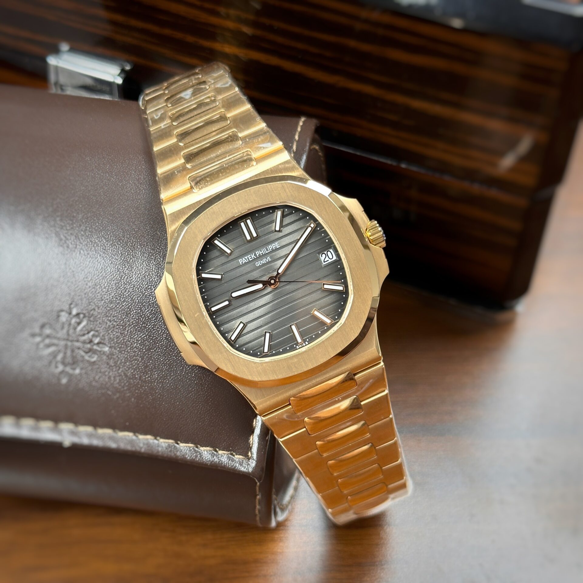 Patek Philippe Replica Watch Nautilus 5711 Dial Gray 3K Factory 40mm