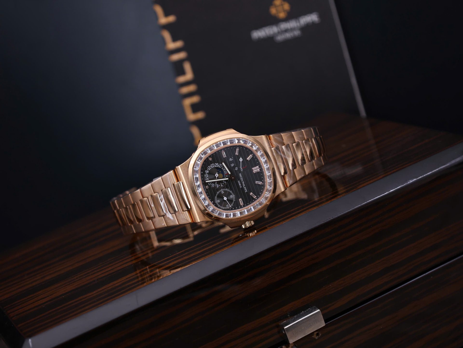 Patek Philippe Nautilus 5724R Replica Watch Custom Gold Wrapped GR Factory 40mm