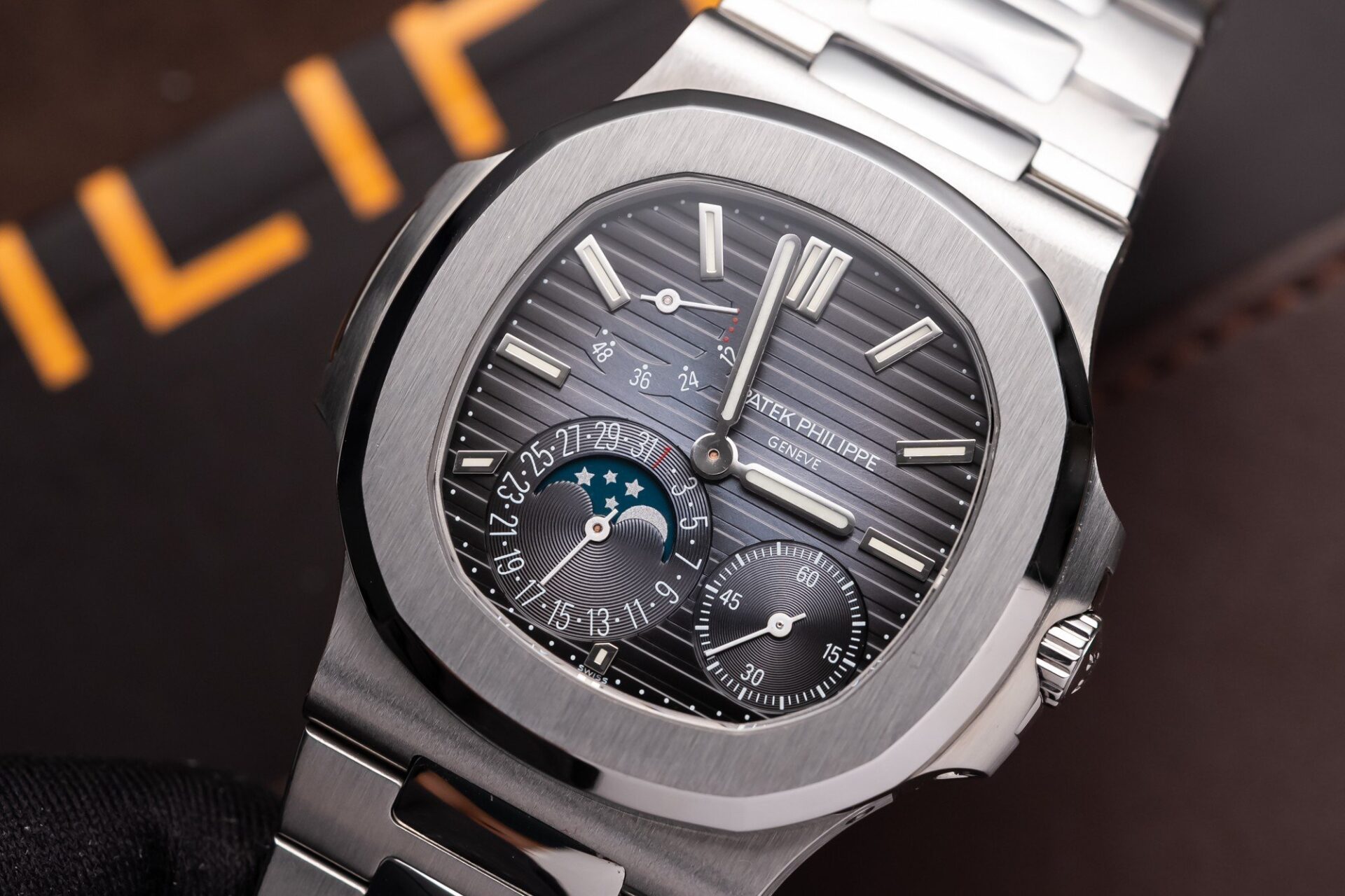 Patek Philippe Nautilus 5712 Replica 1:1 Watch Gray Dial PPF V2 40mm