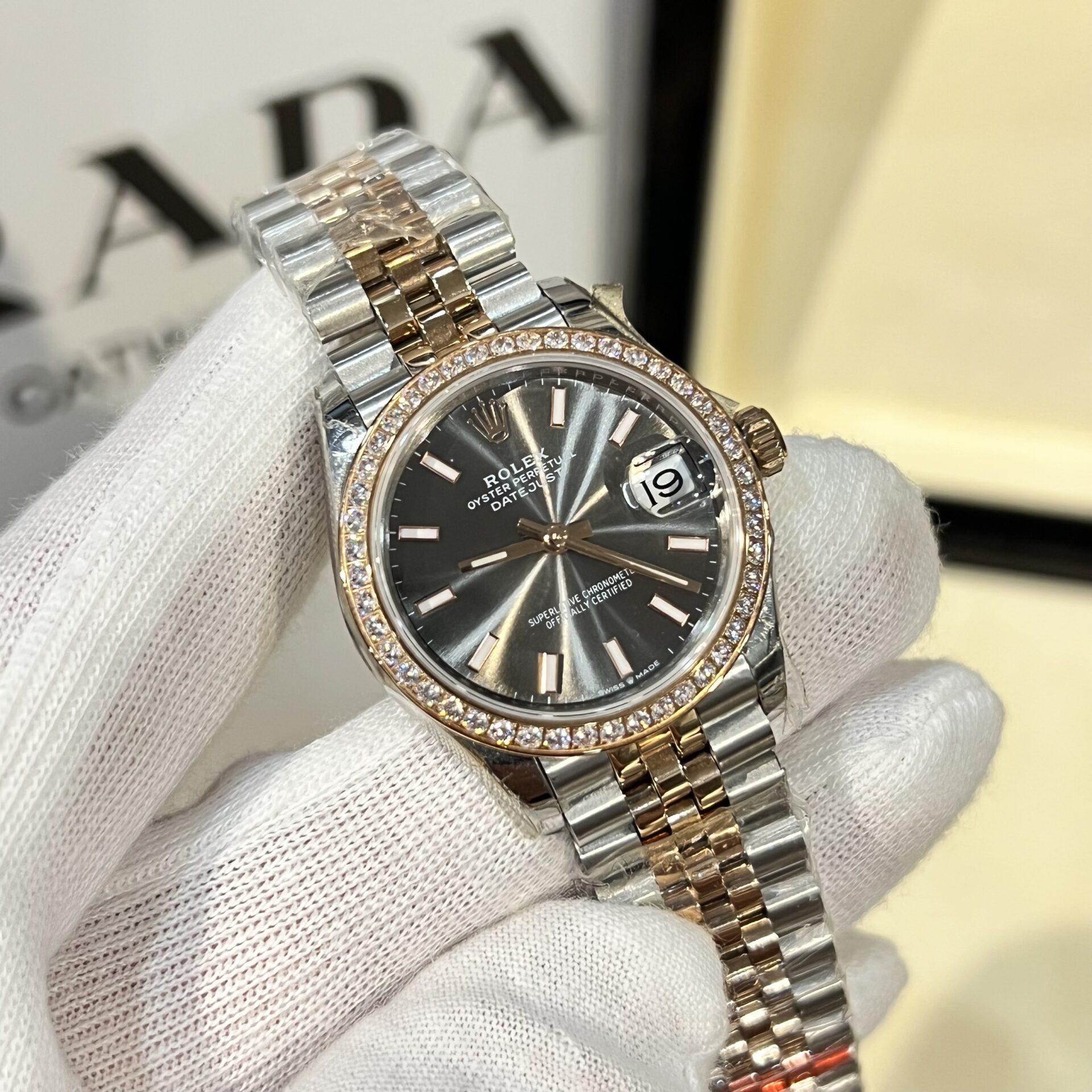 Rolex DateJust Women s Replica Watch With Diamonds Gray Dial EW Factory 31mm