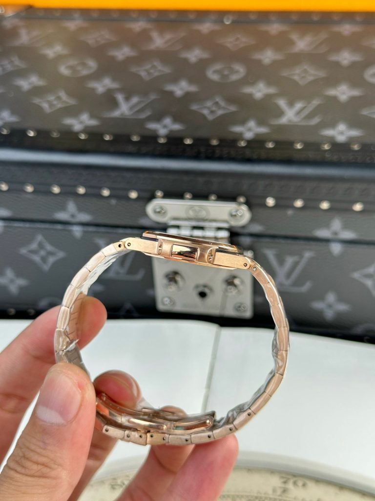 Patek Philippe Replica Watch Nautilus 7010 Rose Gold Womens 32mm