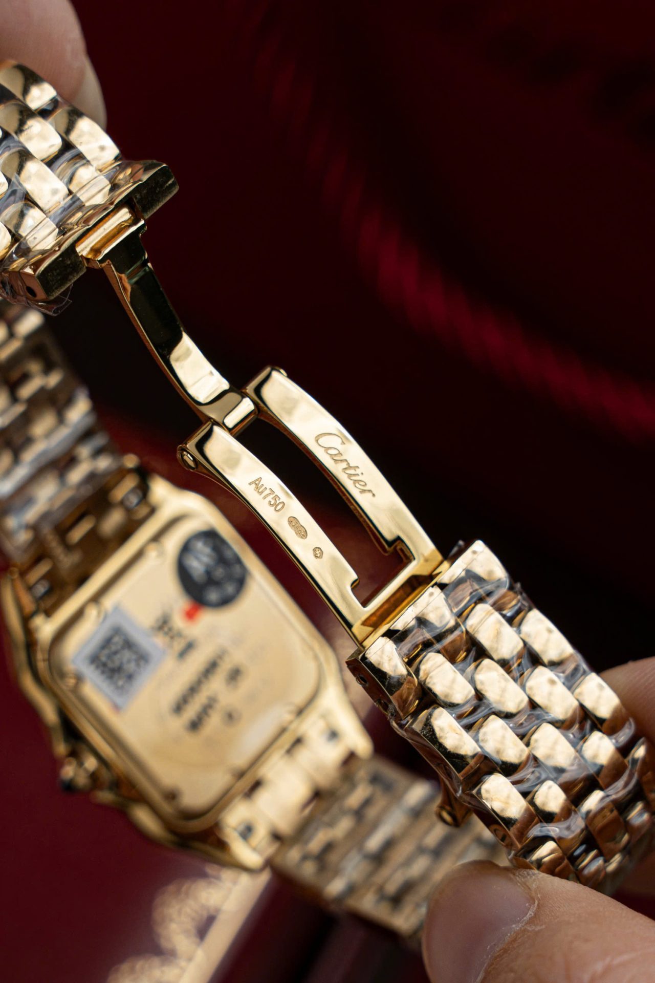 Cartier Panthere WJPN0015 White Dial Replica Watch Bezel Diamonds Moissanite 27x37mm