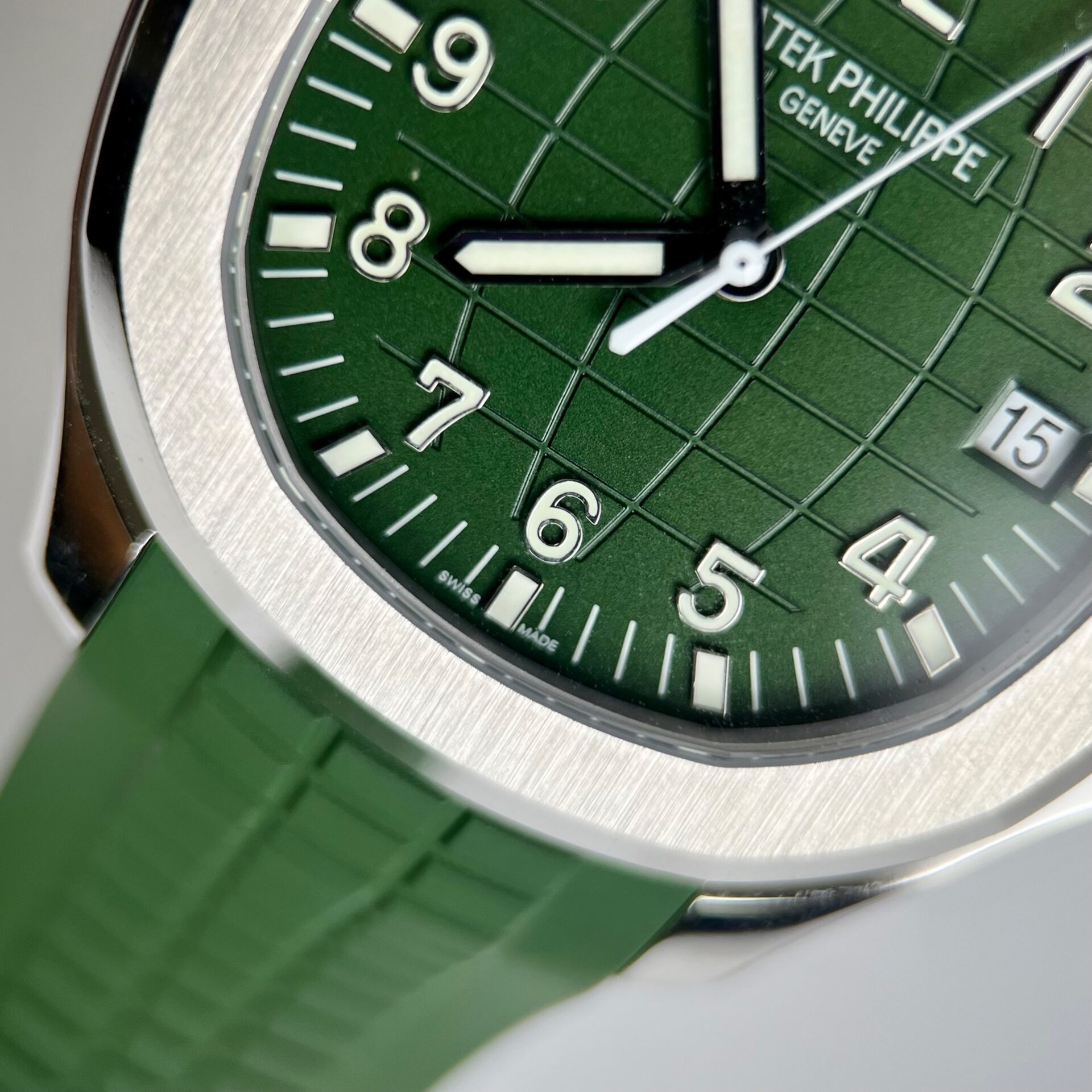 Patek Philippe Aquanaut 5168G Replica 1:1 Watch Green 42.2mm