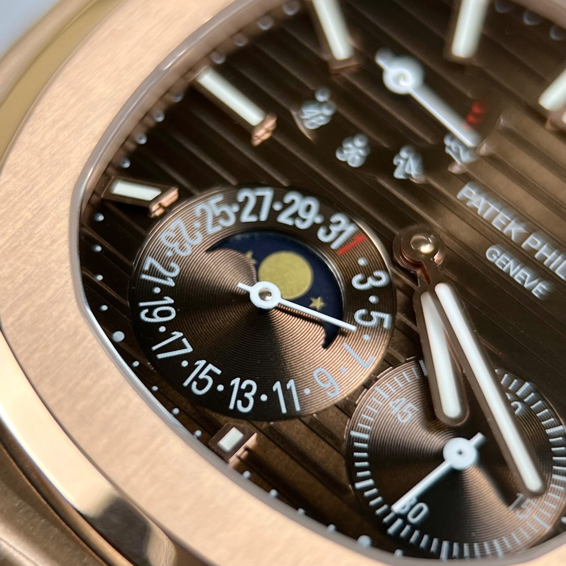 Patek Philippe Replica Watch Nautilus 5712R Chocolate Dial Gold Wrapped 40mm