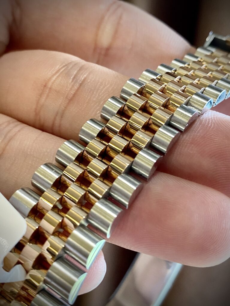 Rolex Replica Watches DateJust Black Dial Gold Wrapped GM Factory 36mm