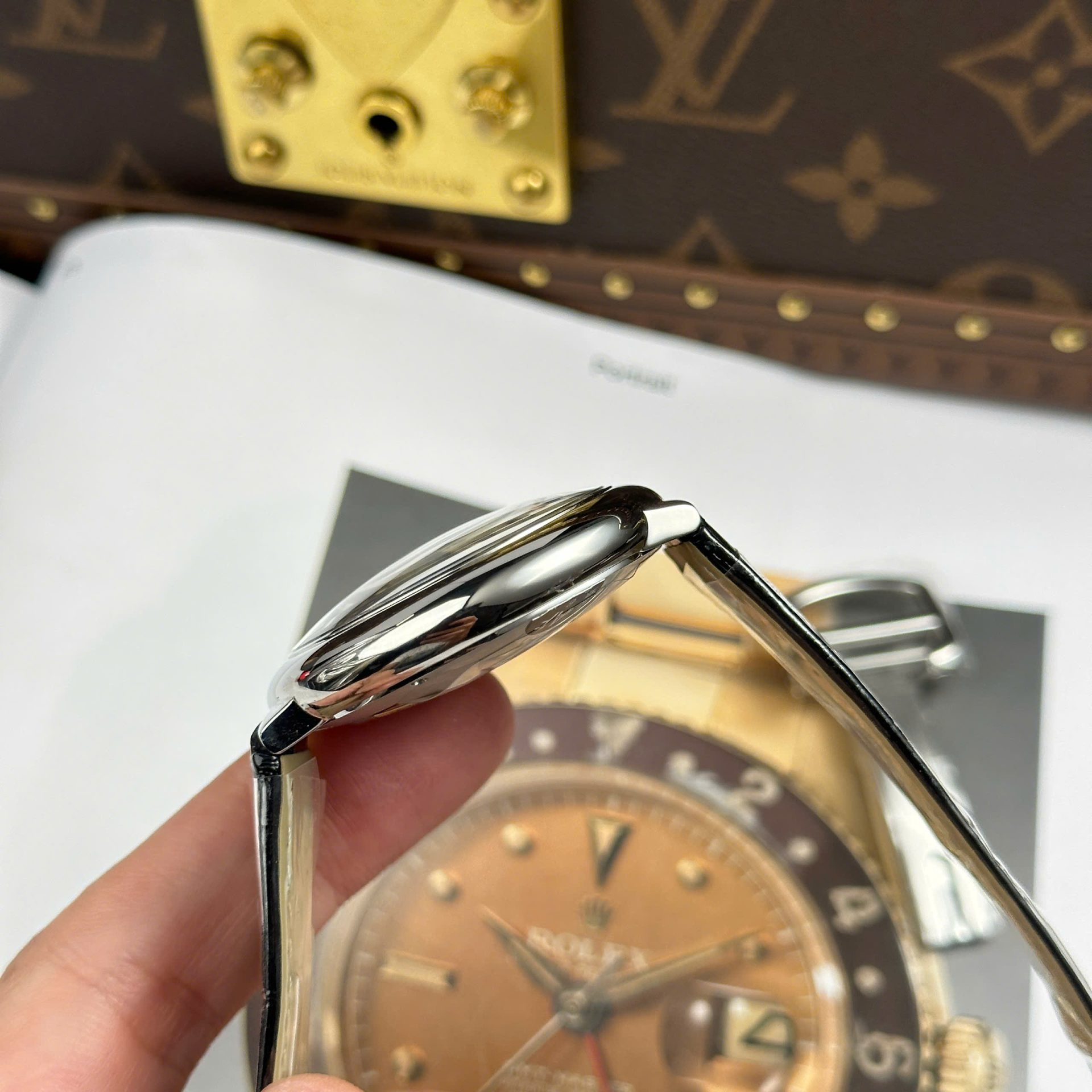 Cartier Ballon Bleu Replica 11 Watch White Dial Leather Strap AF Factory 40mm