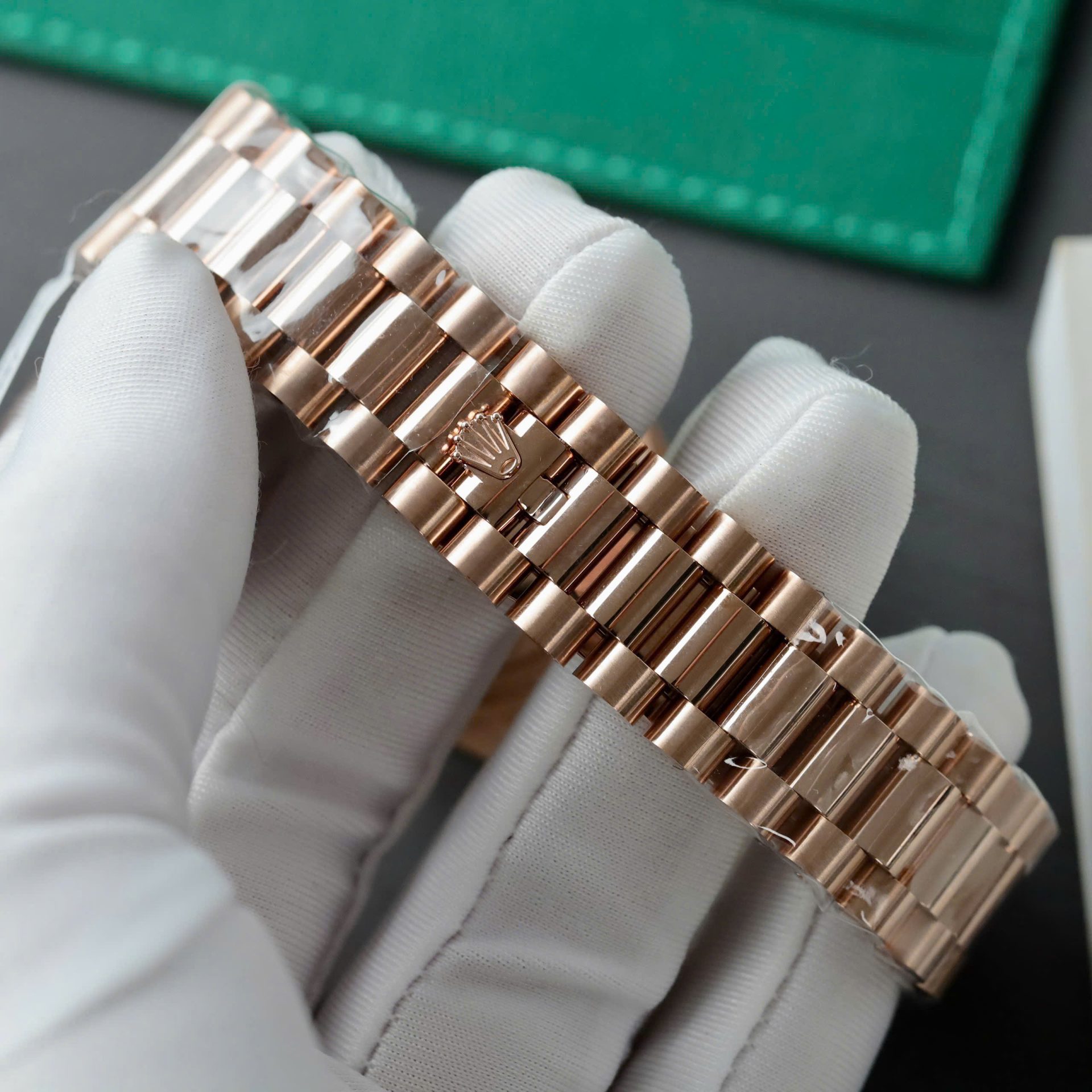 Rolex Day-Date Eisenkiesel Dial Copies Watch Gold Wrapped + Diamonds Moissanite GM Factory 36mm
