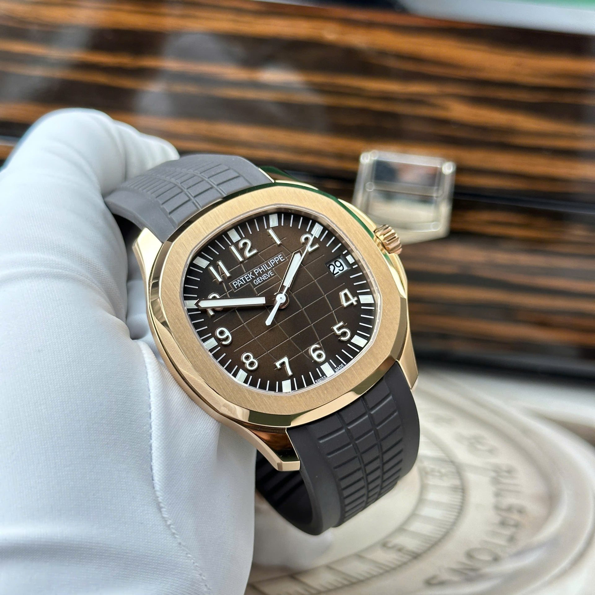 Patek Philippe Aquanaut 5167R Best Replica Watch Custom Like Auth 40mm