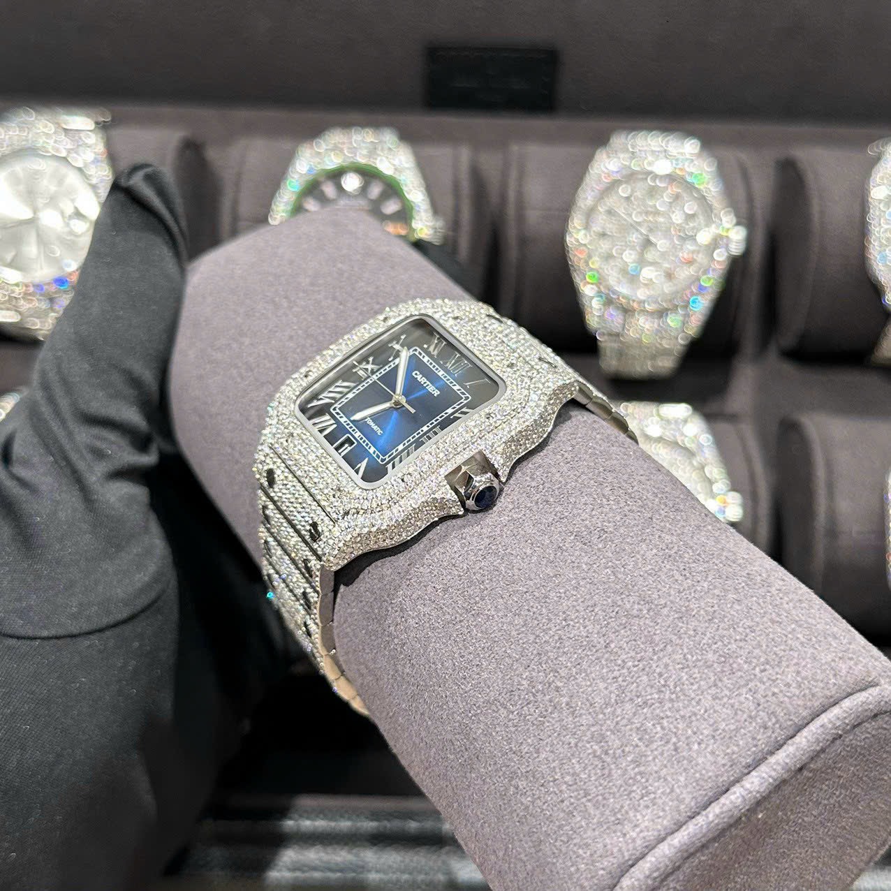 Cartier Santos Best Replica Watch With Full Natural Diamond VVS Blue Dial 39.8mm