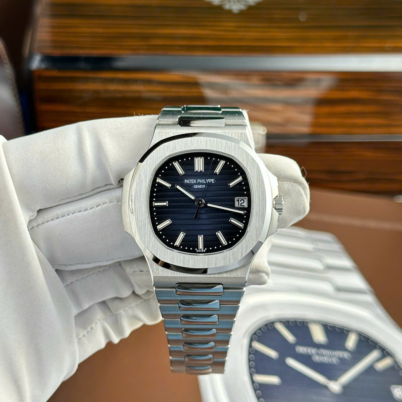 Patek Philippe Best Replica Watch Nautilus 5811 Blue Dial Refined Full Optinos 41mm