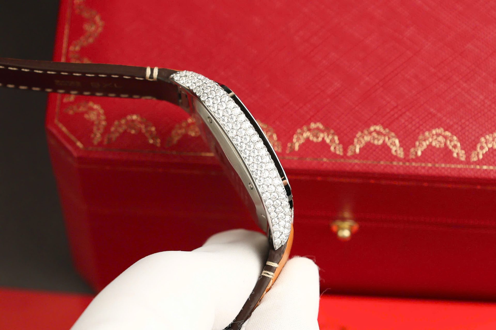 Cartier Santos White Dial Replica Watch Custom Diamonds Moissanite BV Factory 39.8mm