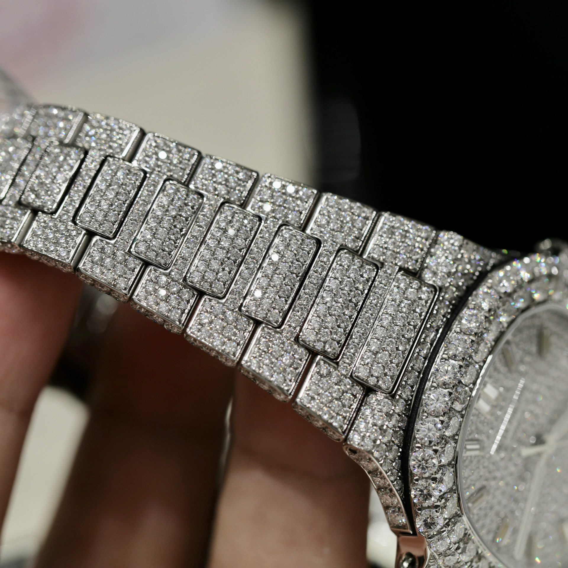Patek Philippe Best Replica Watch Nautilus 5719 Custom Full Moissanite Diamonds 40mm