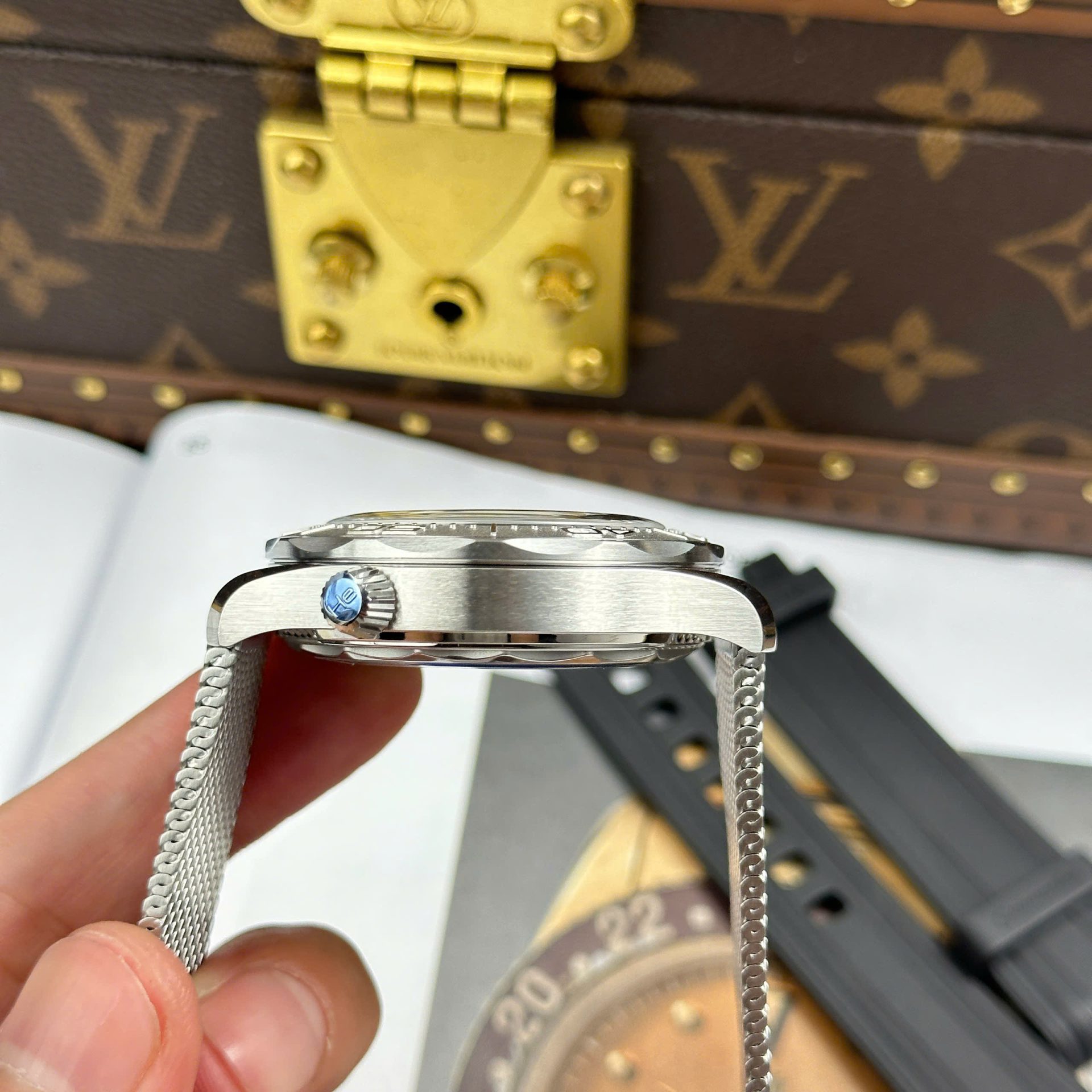 Omega Seamaster Diver 300m Replica Watch Gray Dial VS Factory 42mm