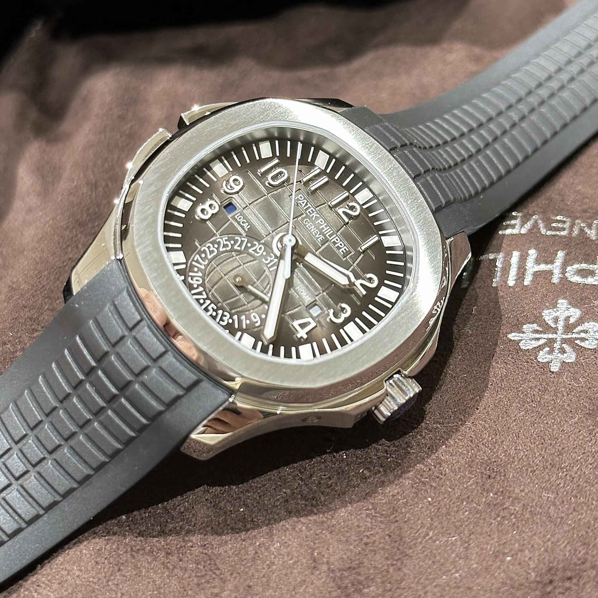 Patek Philippe Aquanaut 5164A Replica 1:1 Watch Gray Dial 40.8mm