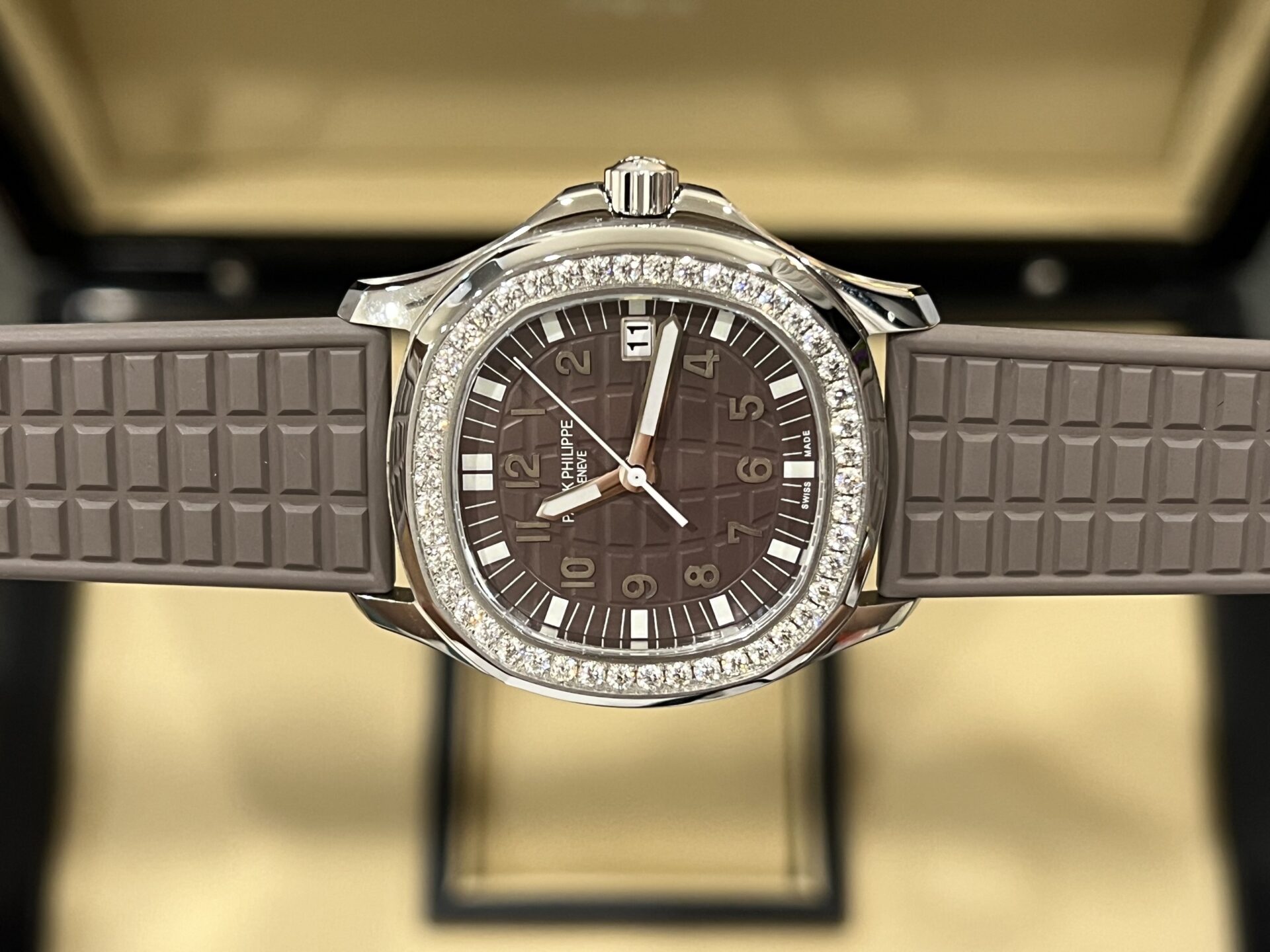 Patek Philippe Aquanaut 5067A Best Replica Watch Grey With Stone Bezel 35.6mm